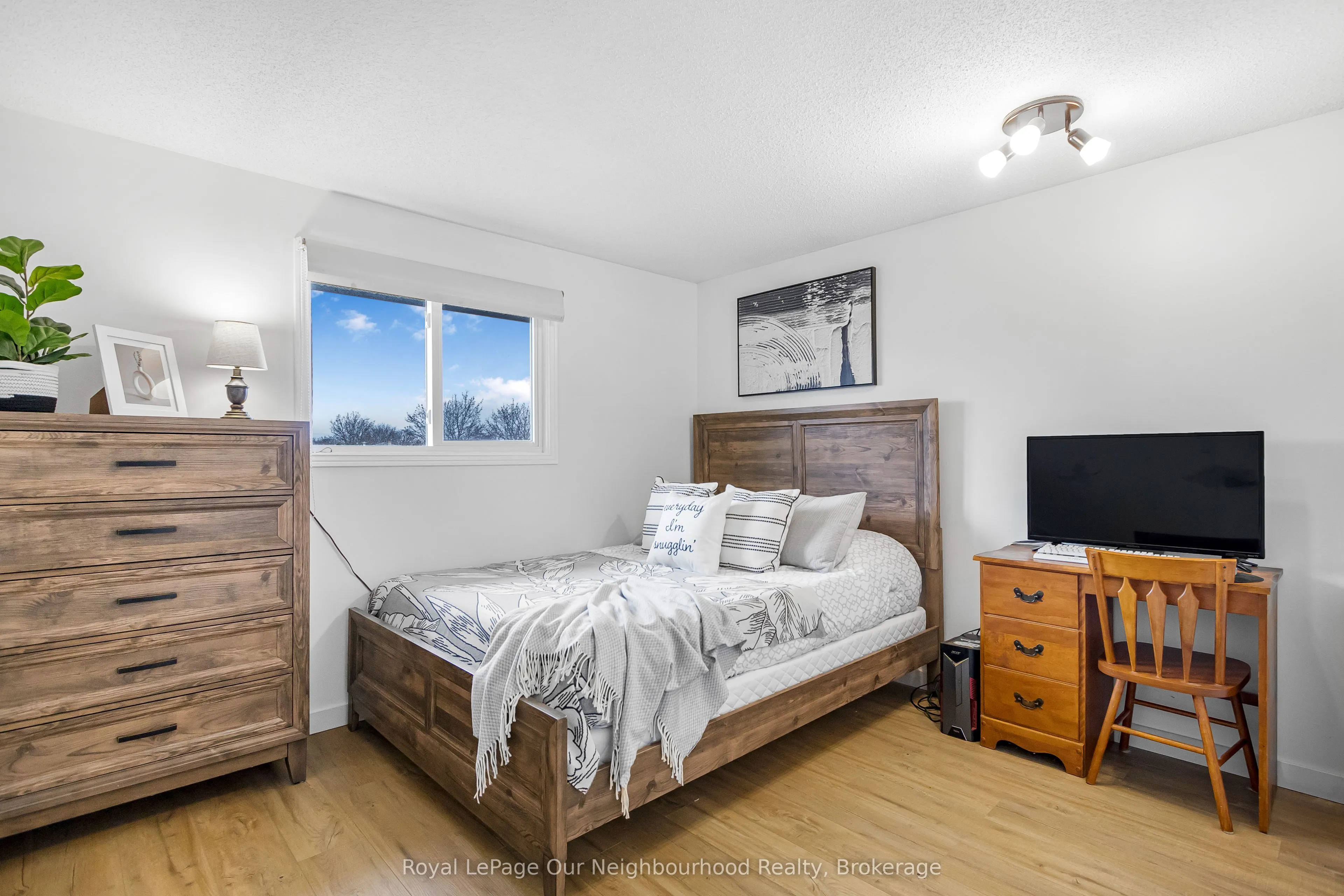 2 Woodfern Road