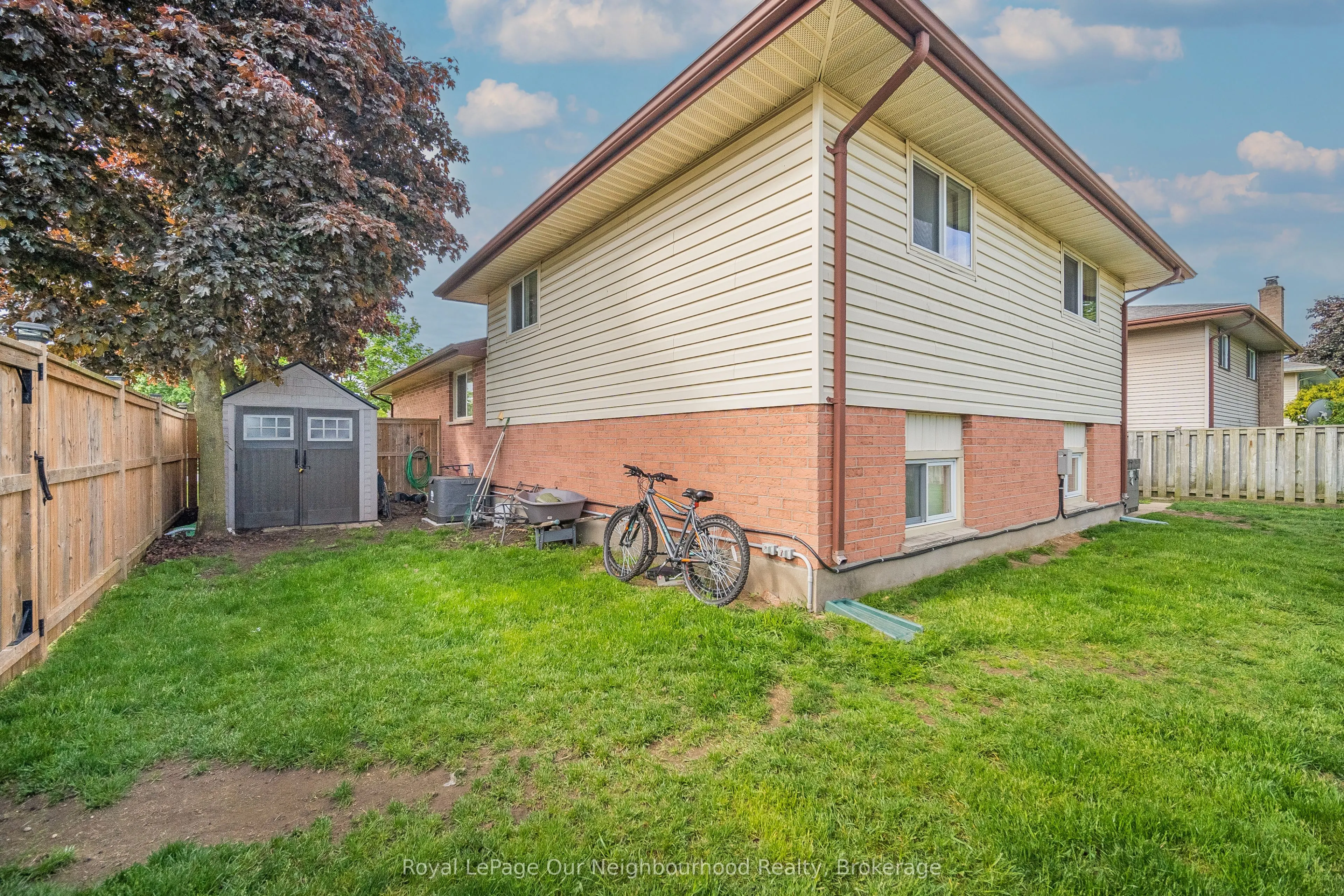 2 Woodfern Road