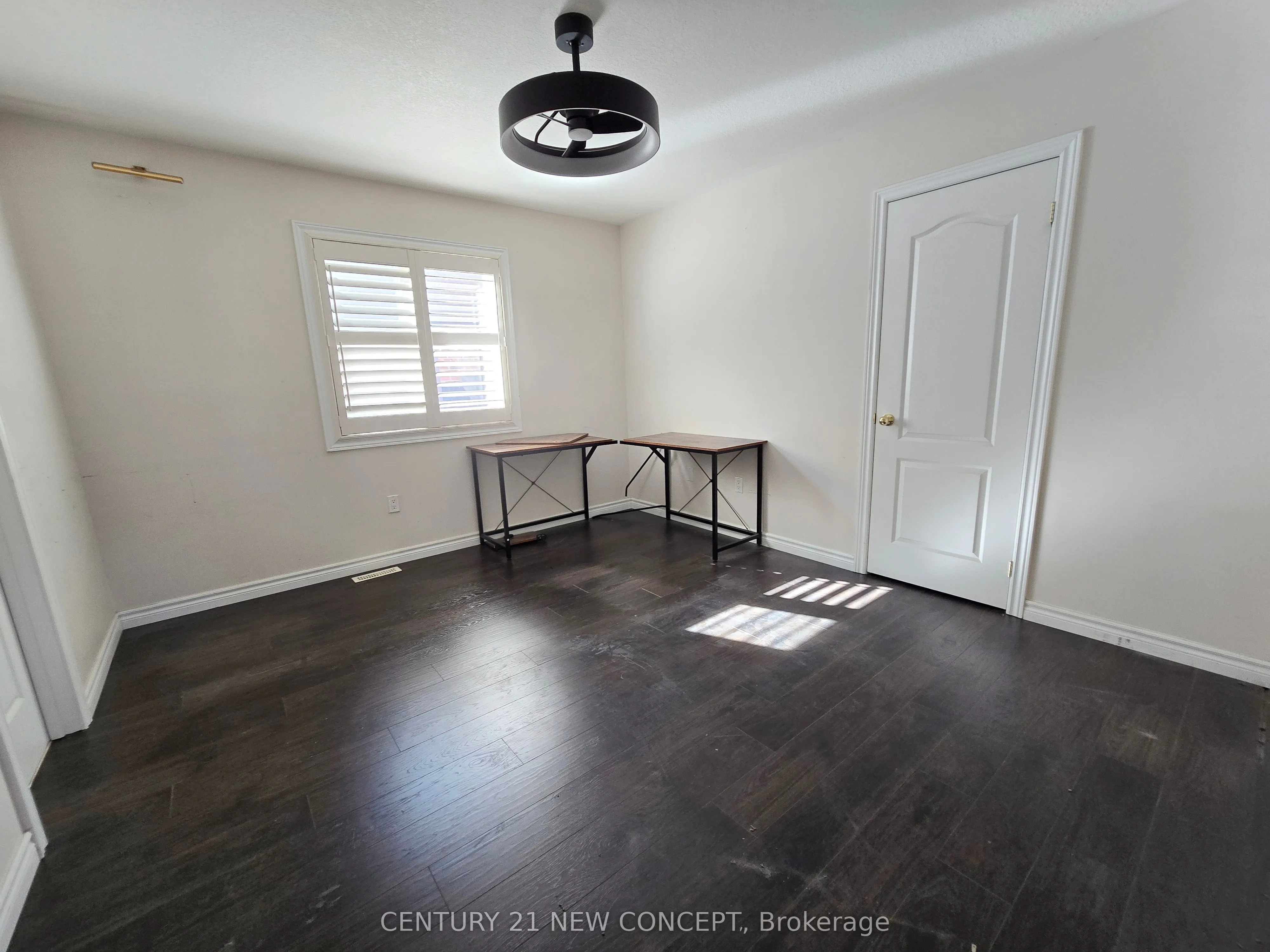 548 Wasaga Crescent
