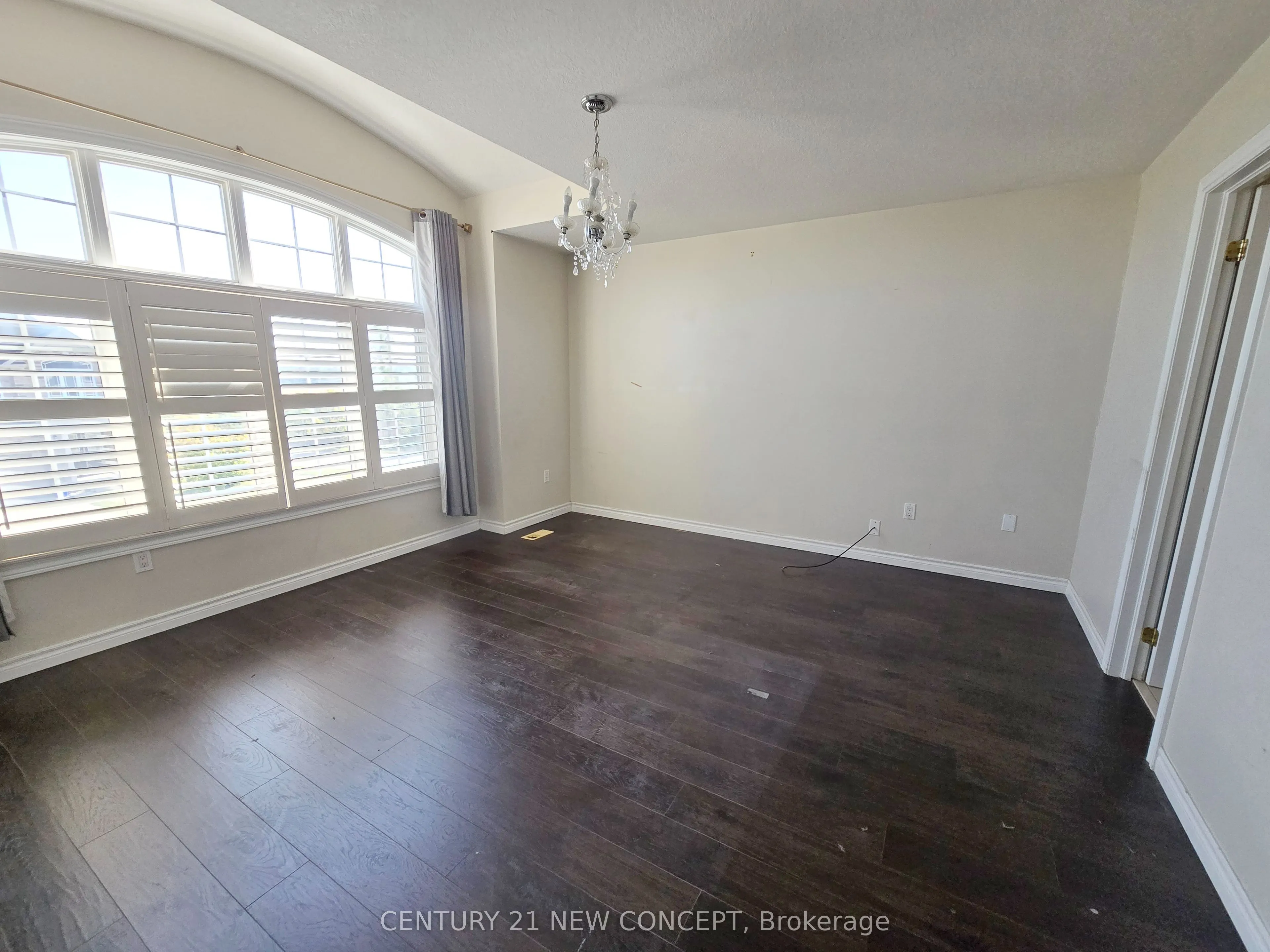 548 Wasaga Crescent