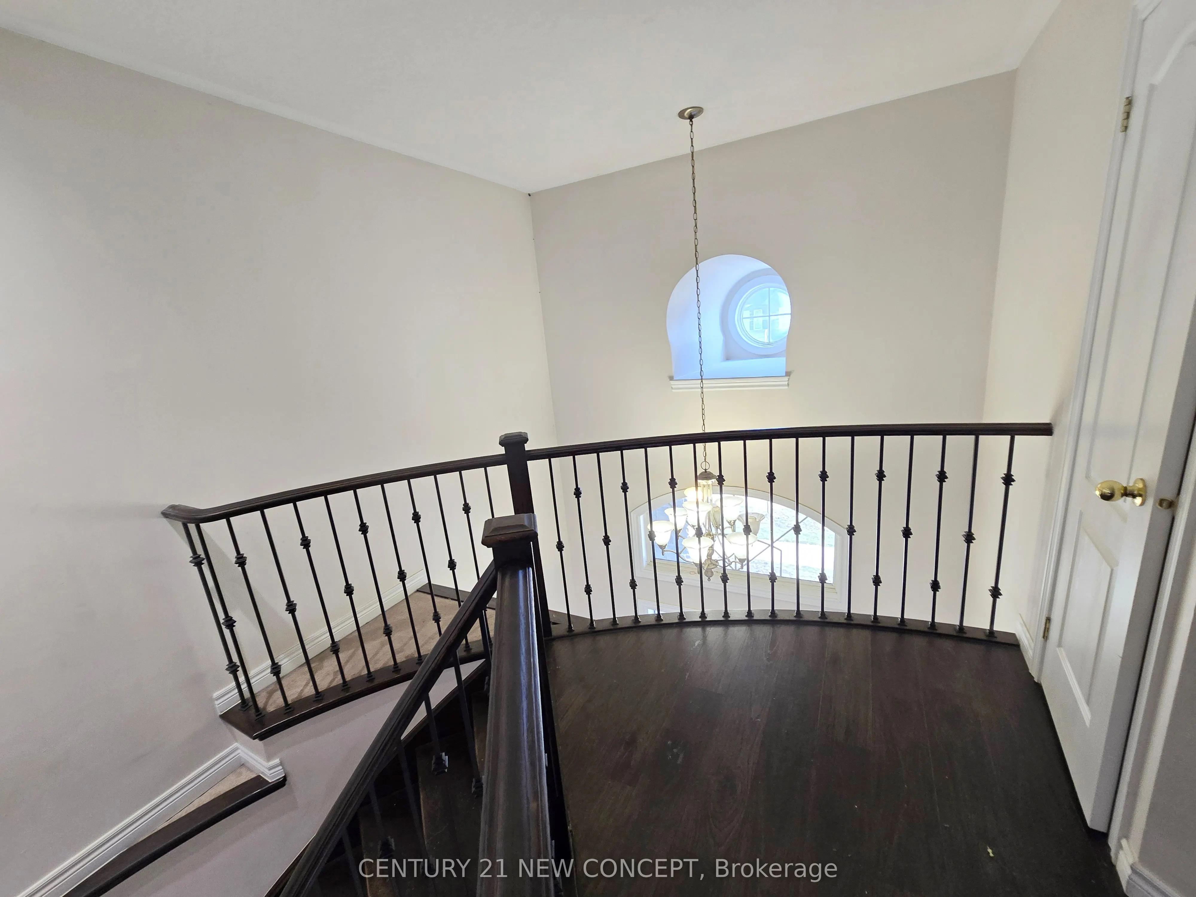 548 Wasaga Crescent