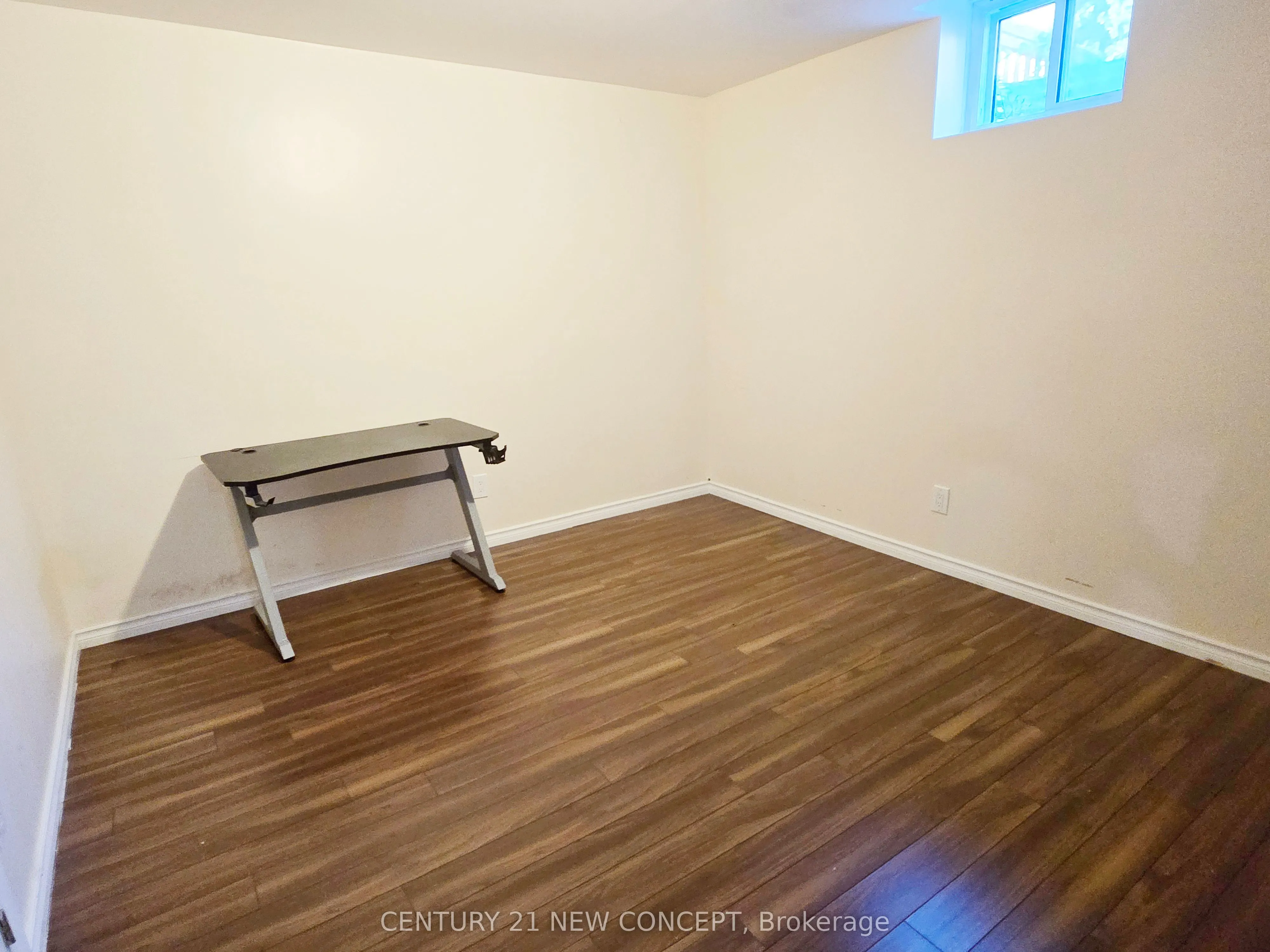 548 Wasaga Crescent
