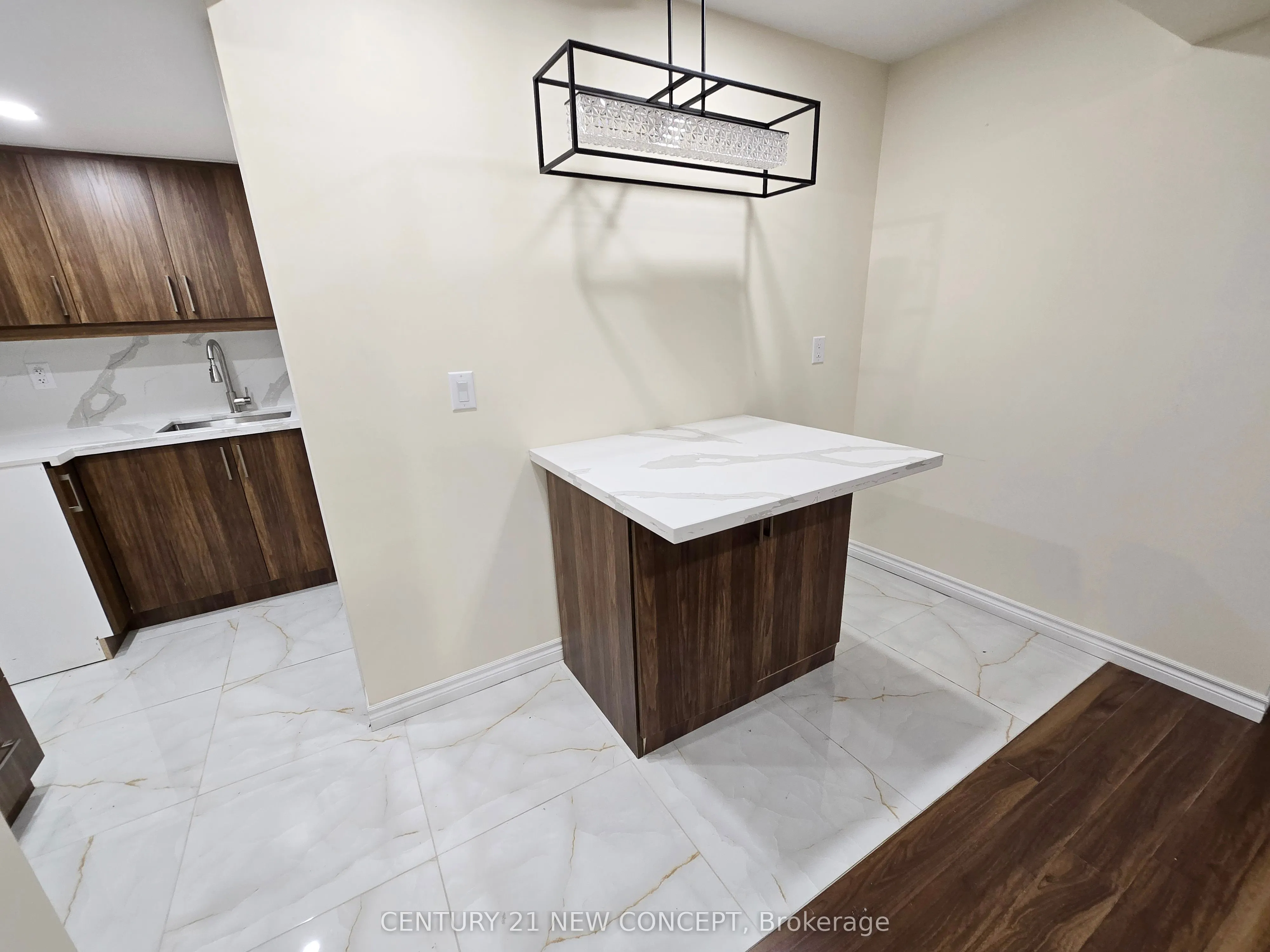 548 Wasaga Crescent