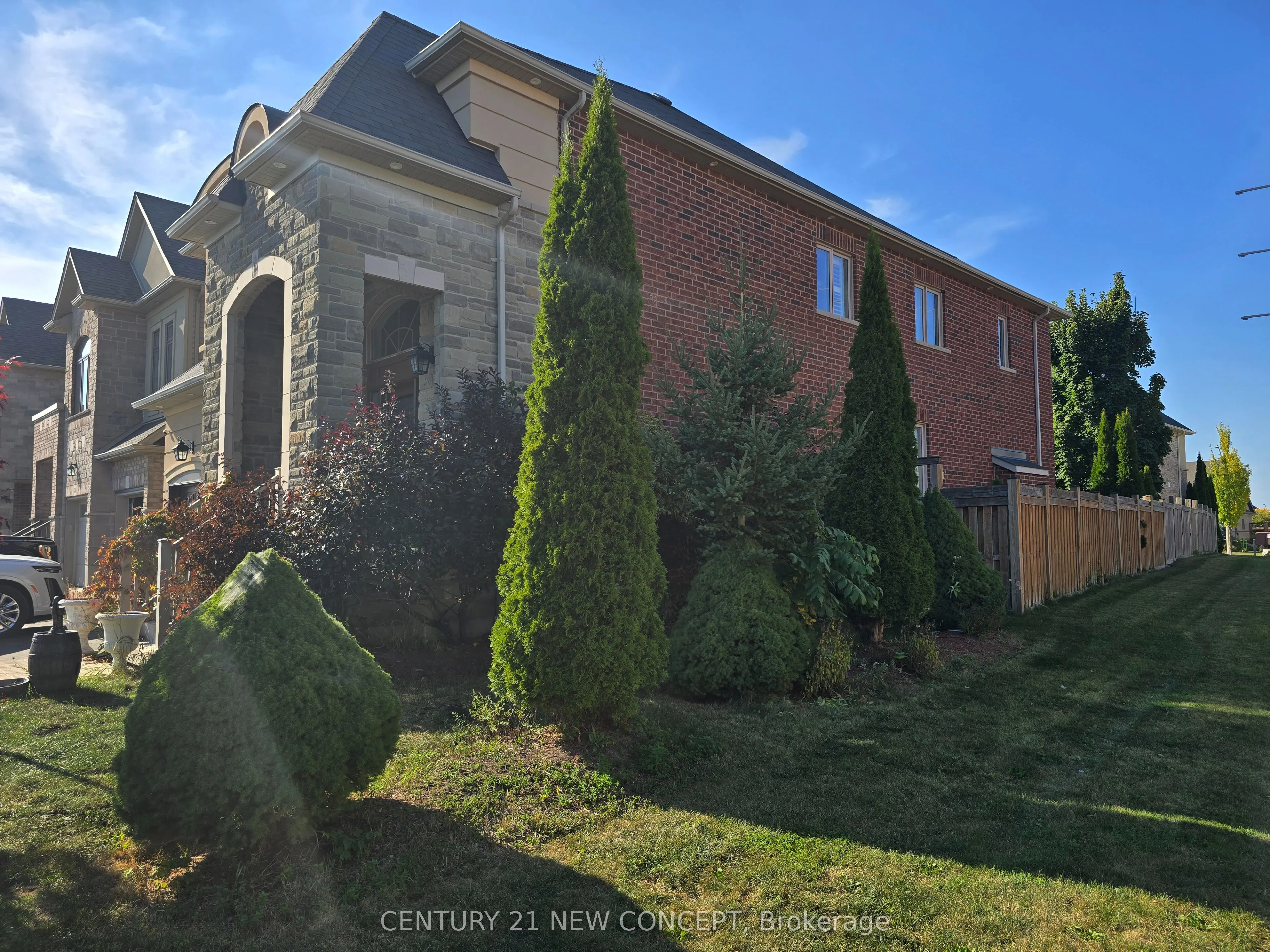 548 Wasaga Crescent
