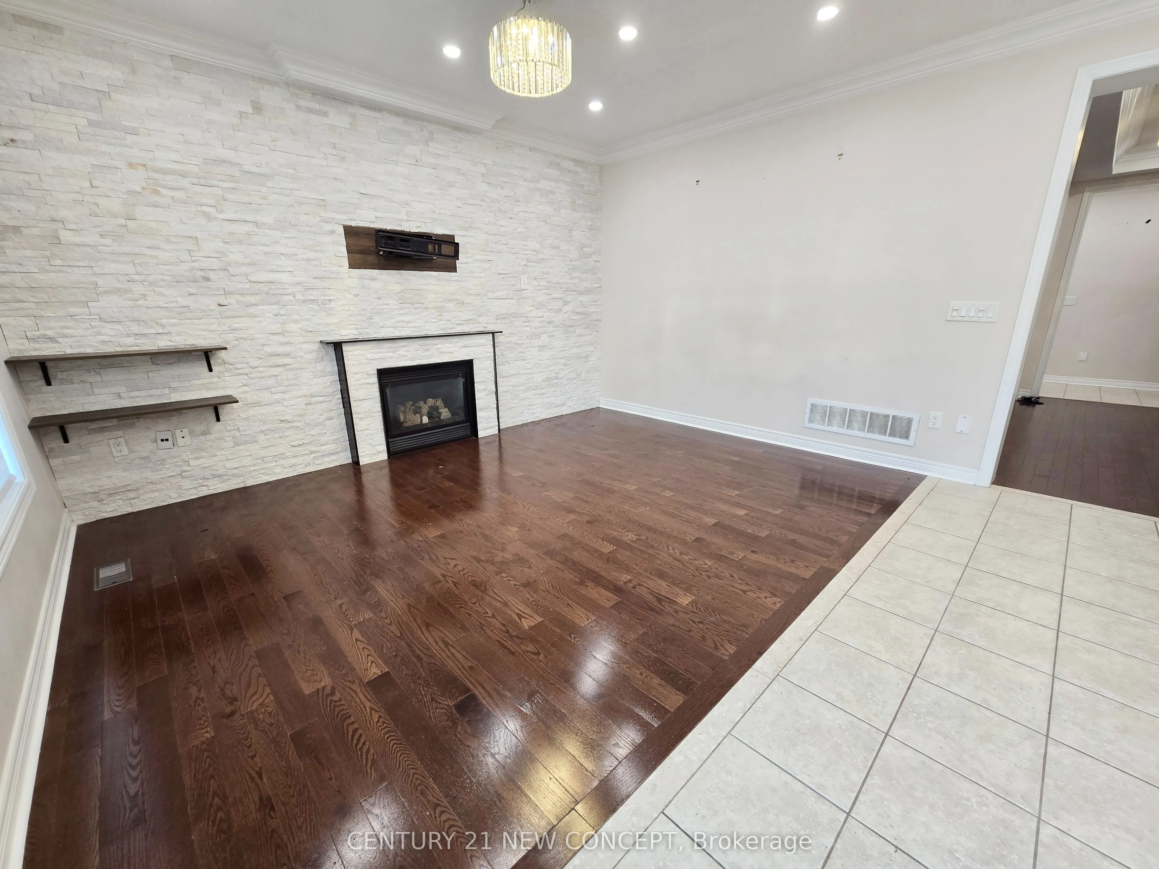 548 Wasaga Crescent