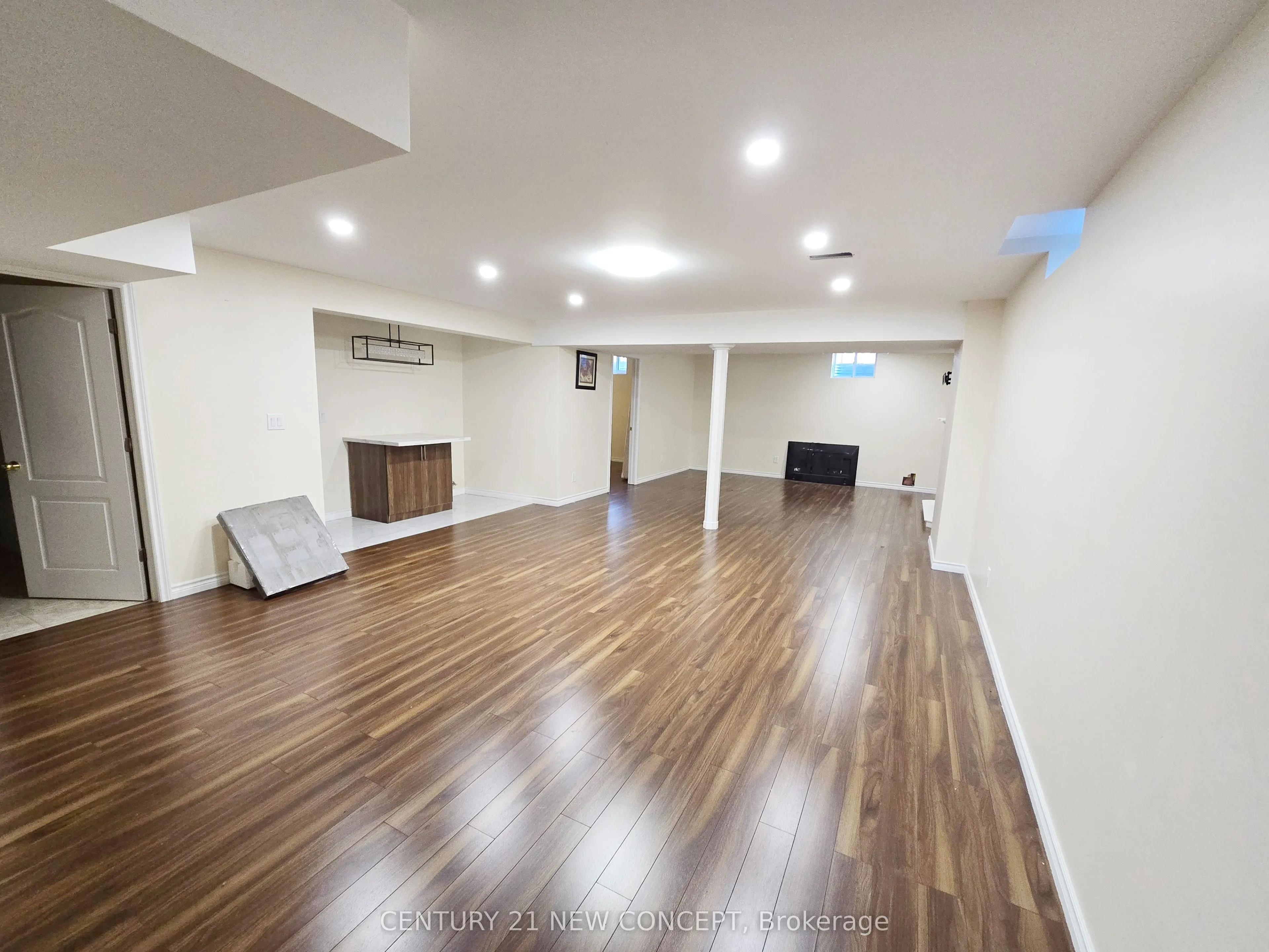 548 Wasaga Crescent