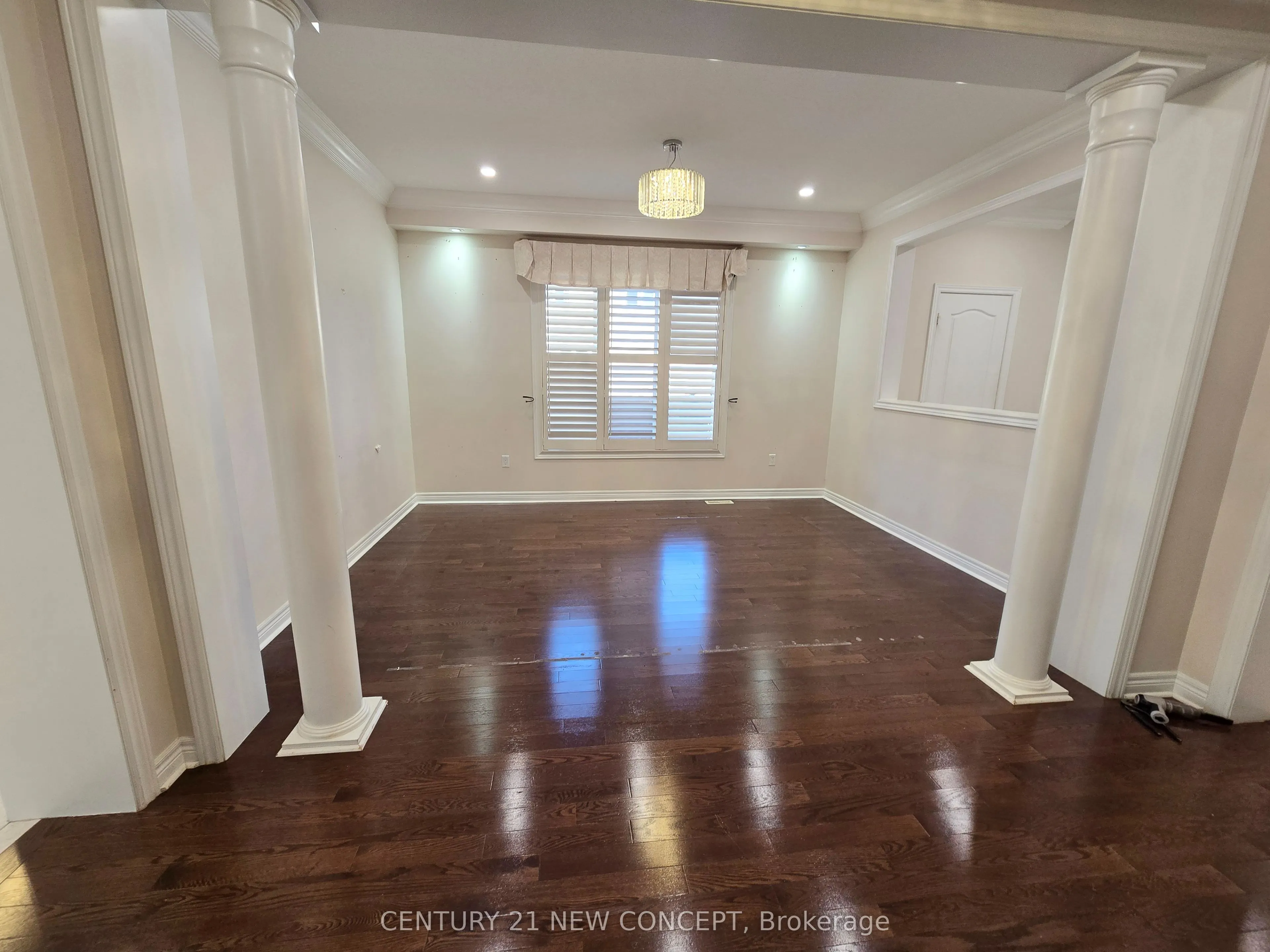 548 Wasaga Crescent