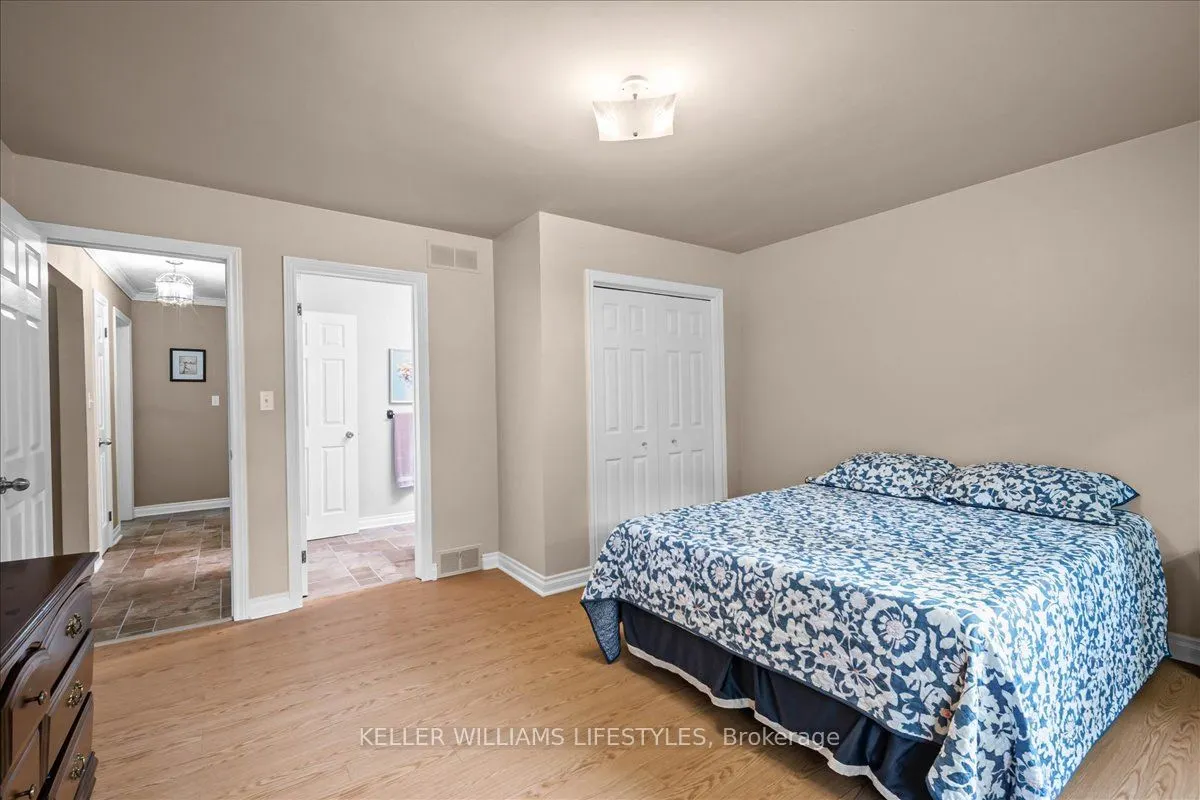 15 Bayley Street
