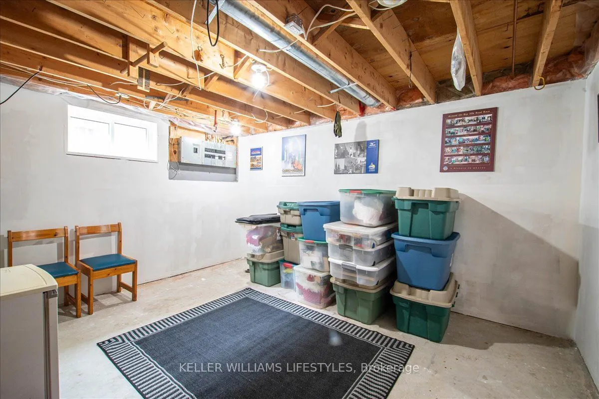 15 Bayley Street