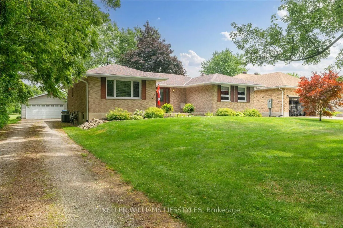 15 Bayley Street