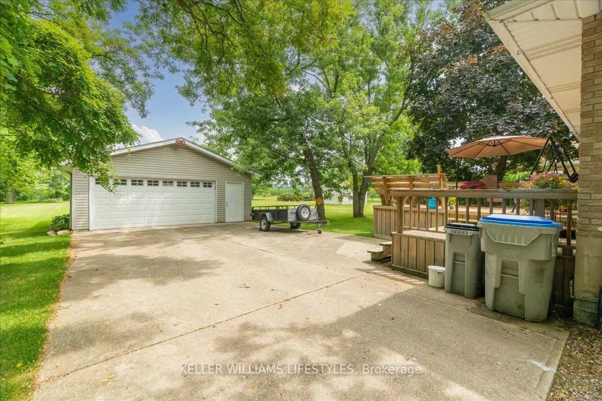 15 Bayley Street