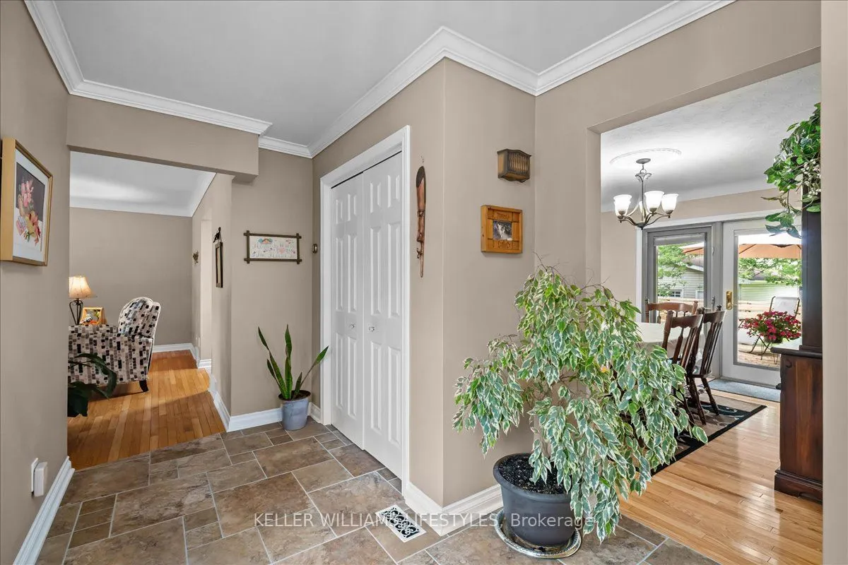 15 Bayley Street
