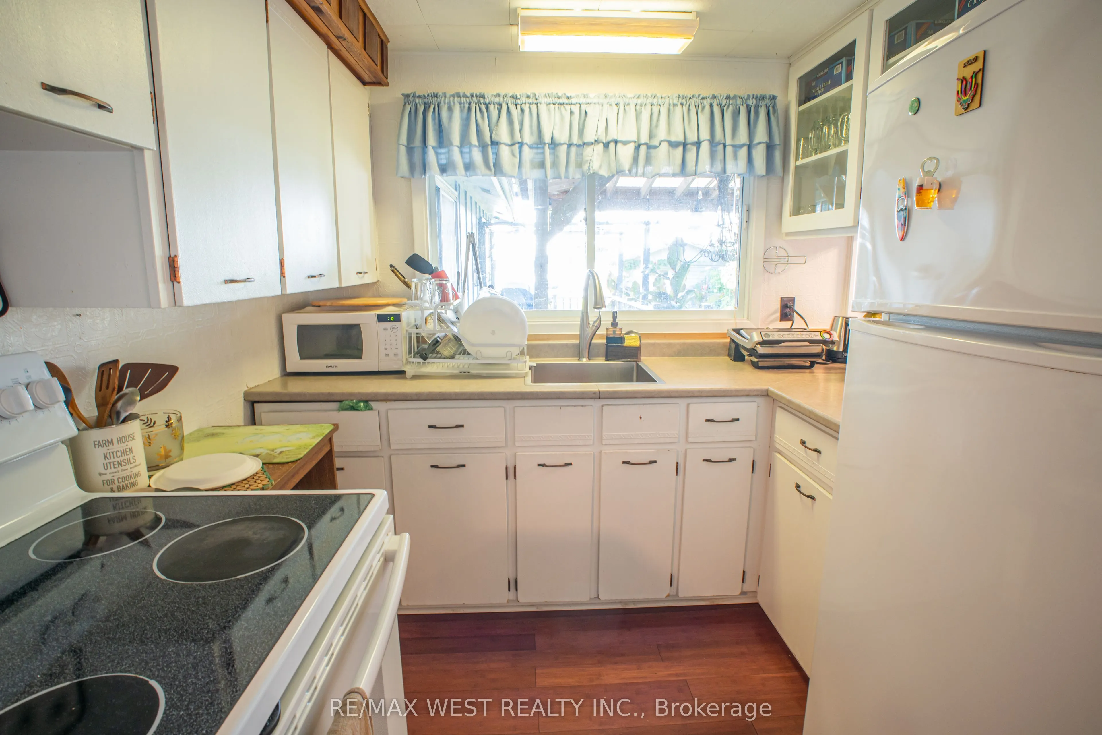 1392 Island View Drive
