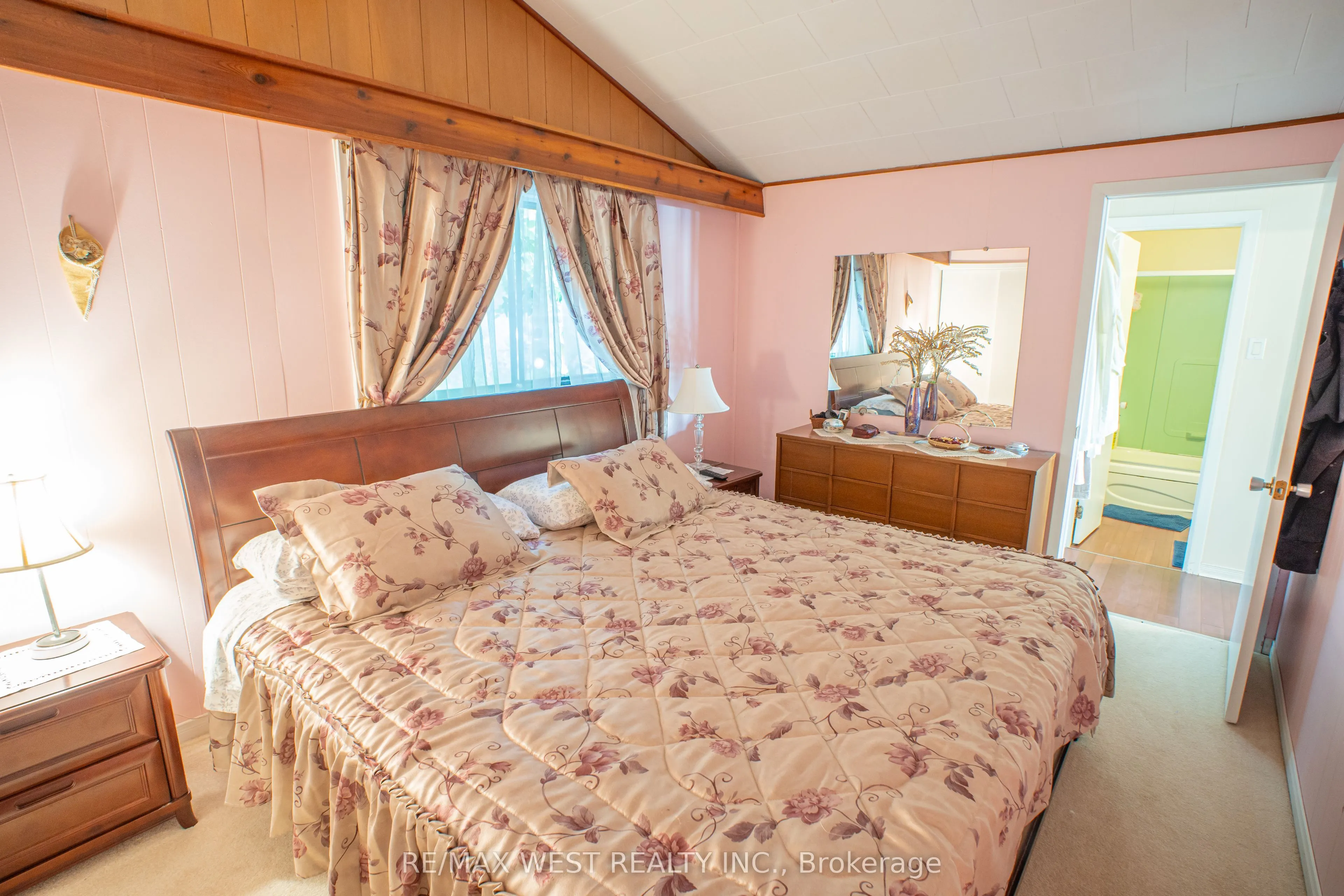 1392 Island View Drive