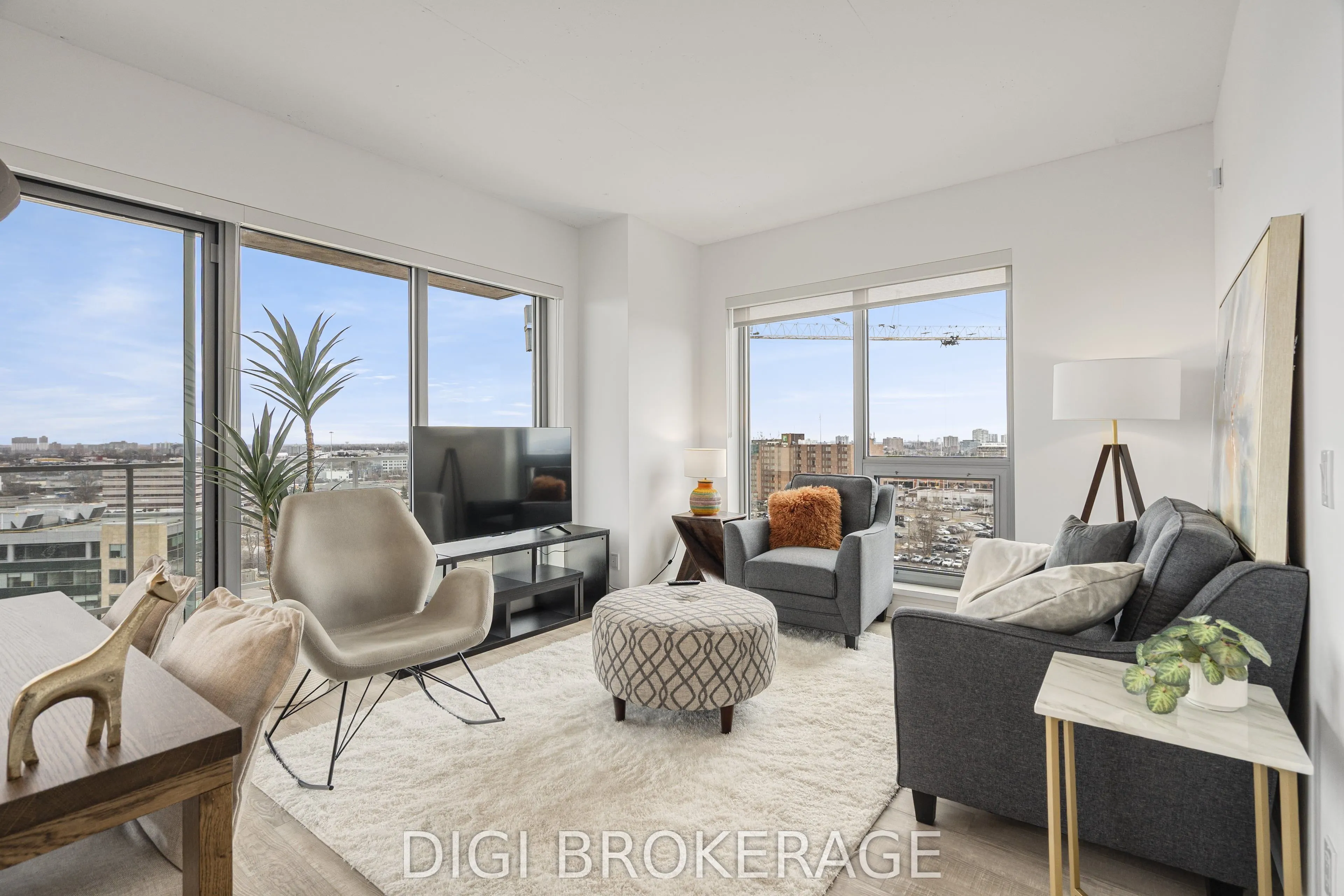 1240 Cummings Avenue, #207