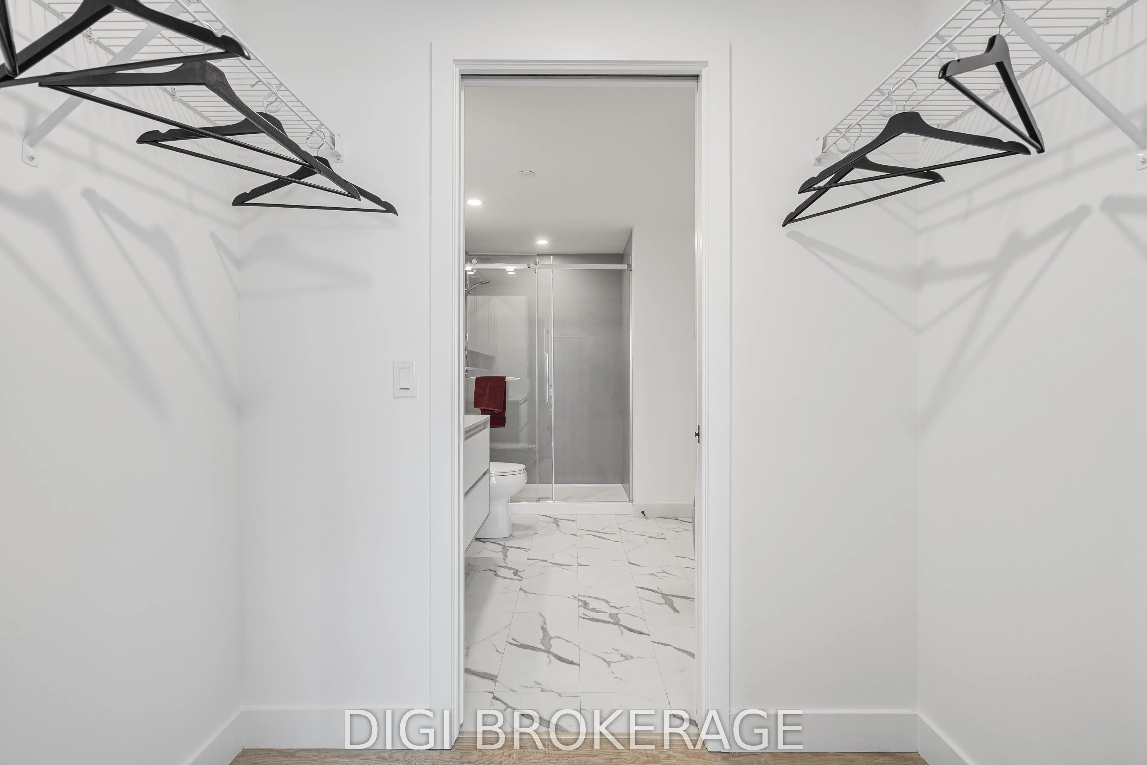 1240 Cummings Avenue, #207