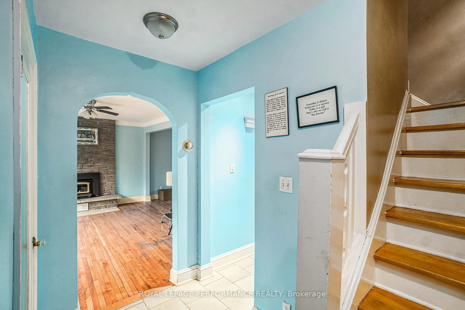 223 Carleton Avenue