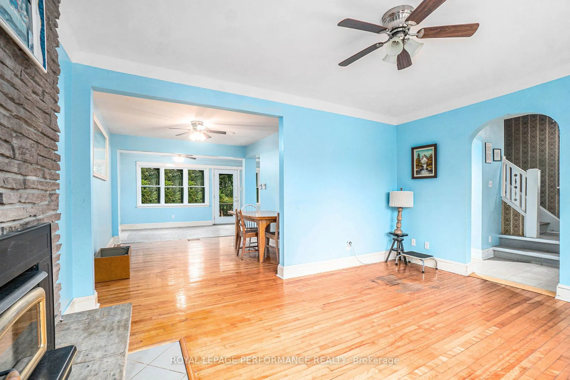 223 Carleton Avenue