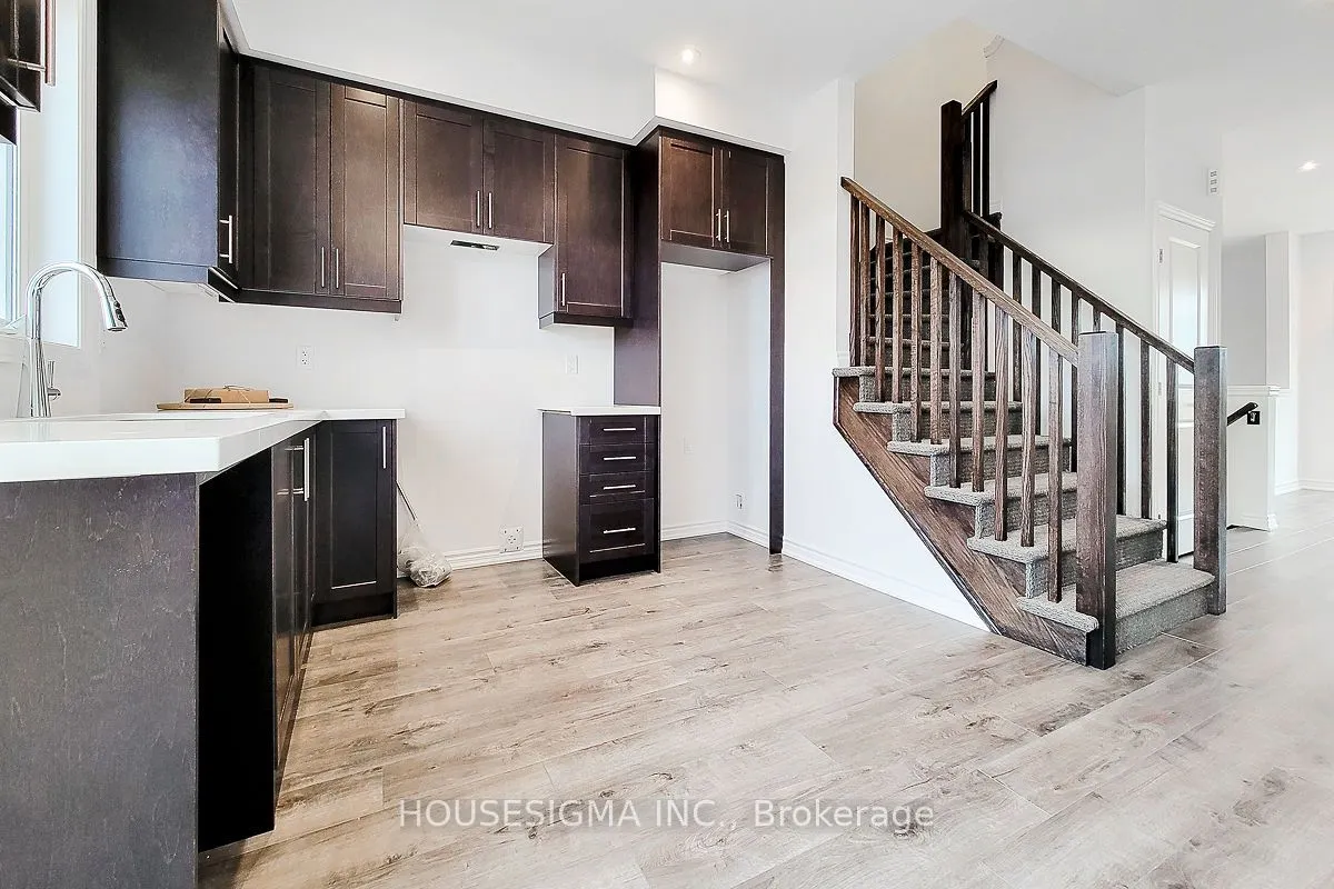 61 Soho Street, #33