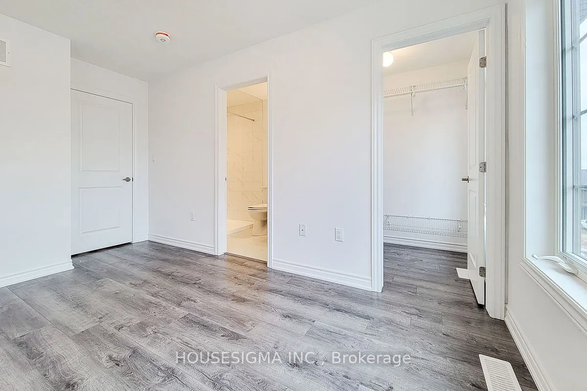 61 Soho Street, #33