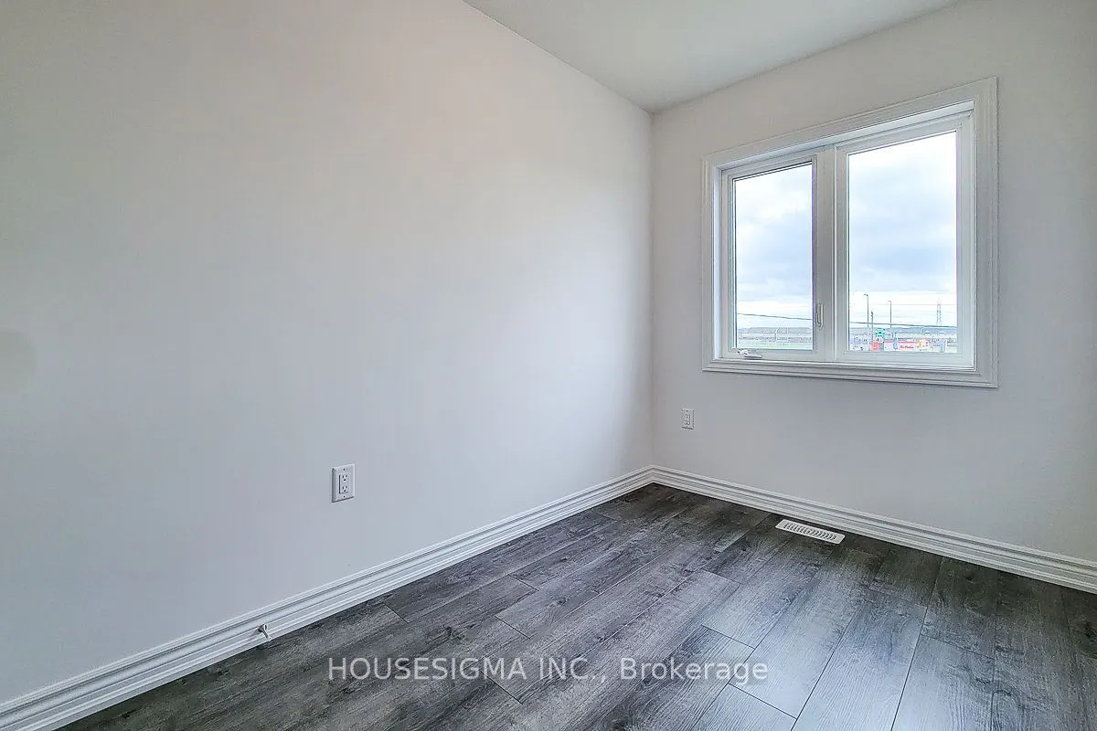 61 Soho Street, #33