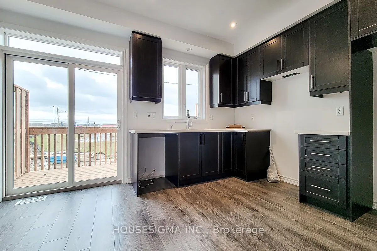 61 Soho Street, #33
