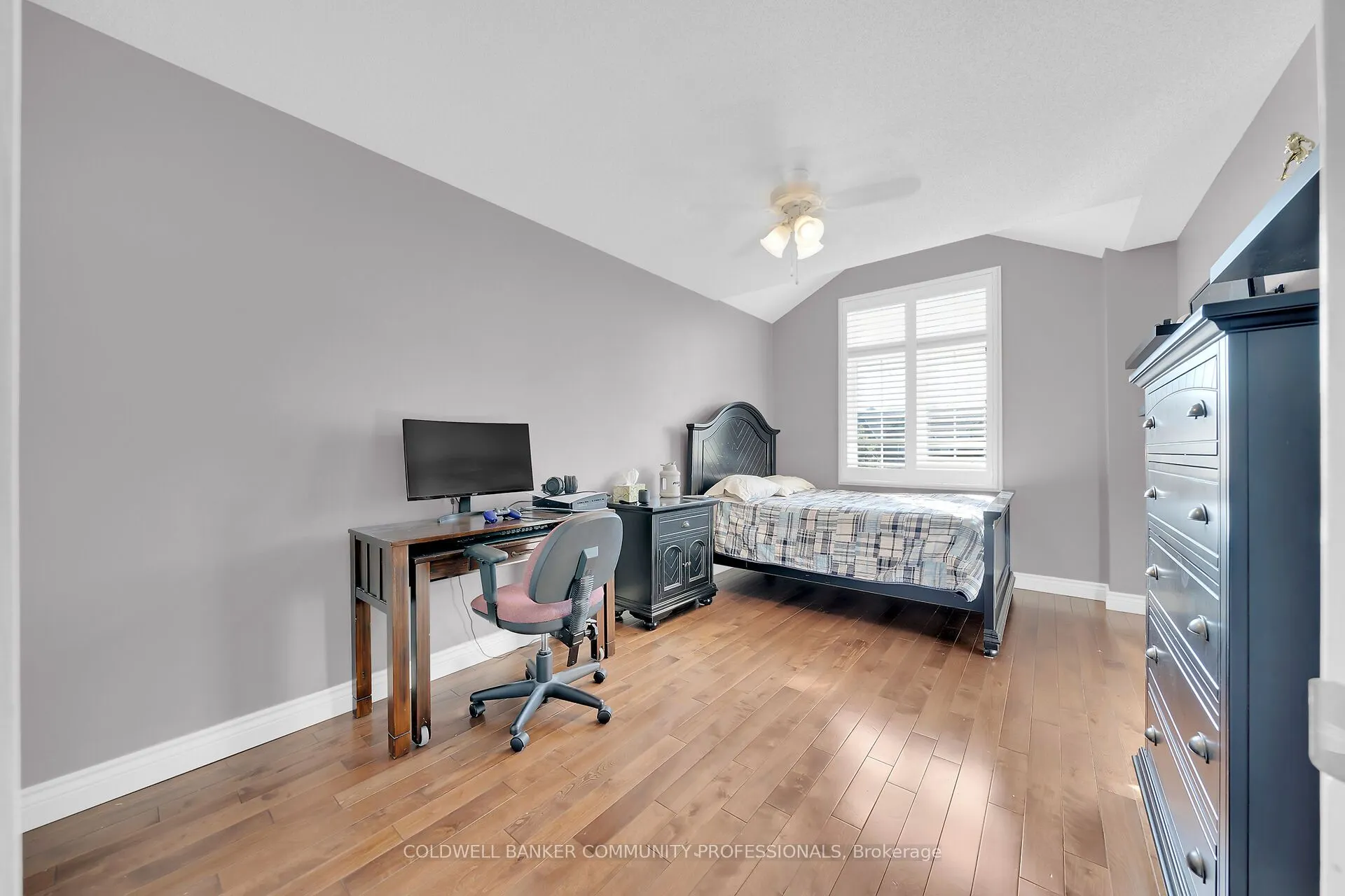 37 Meadow Wood Crescent