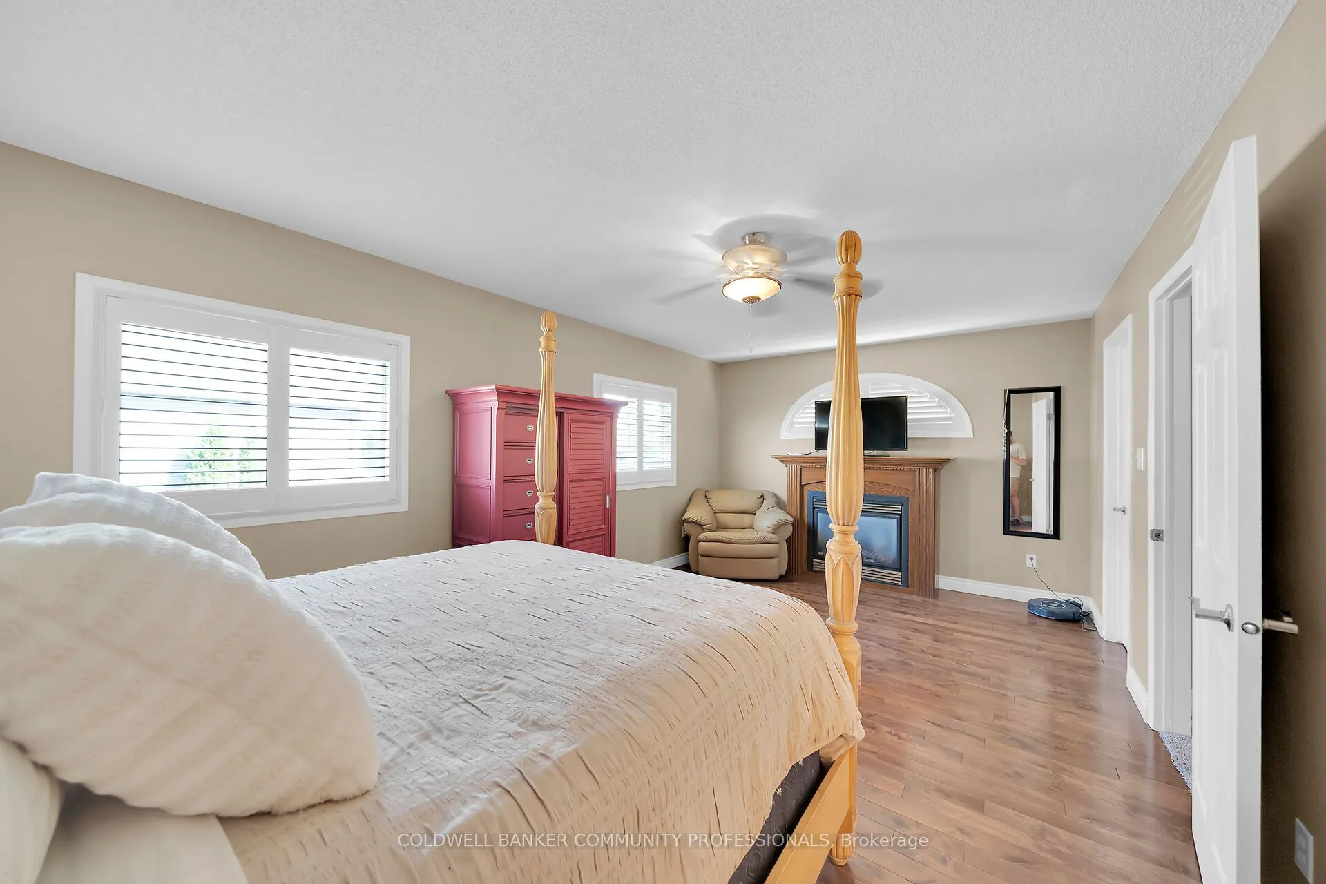 37 Meadow Wood Crescent