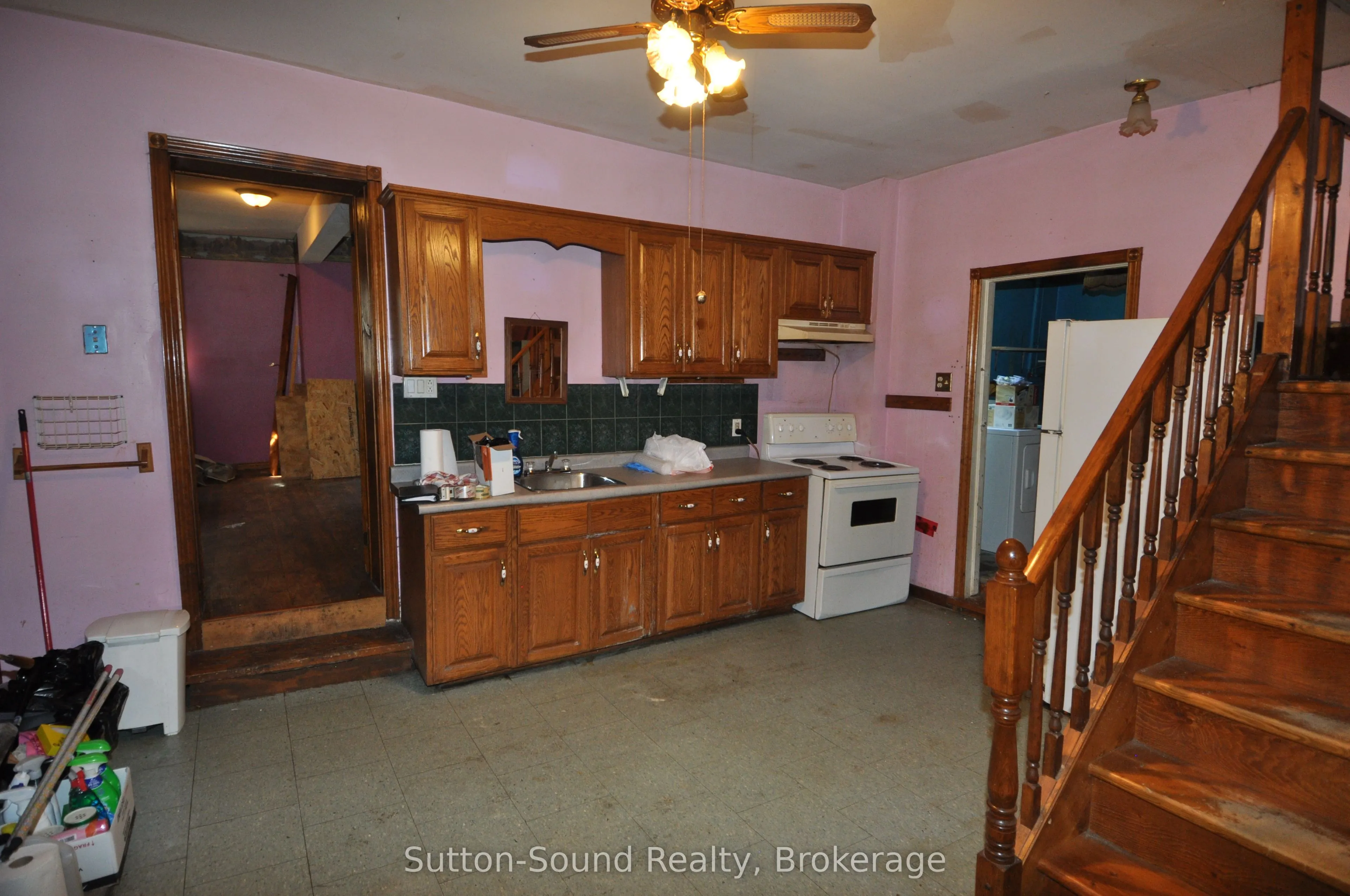 750816 Girl Guide Road
