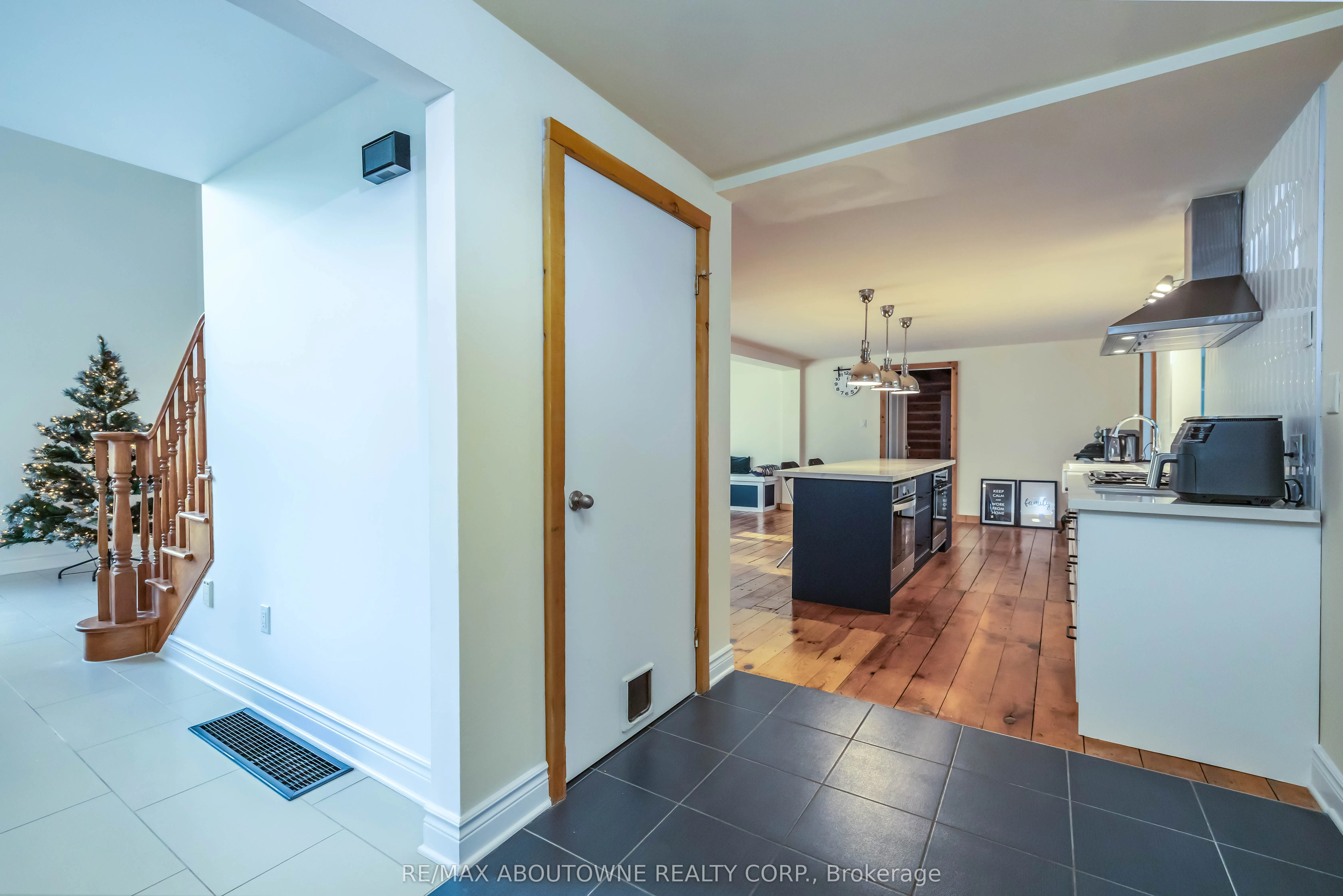 3276 Governors Road