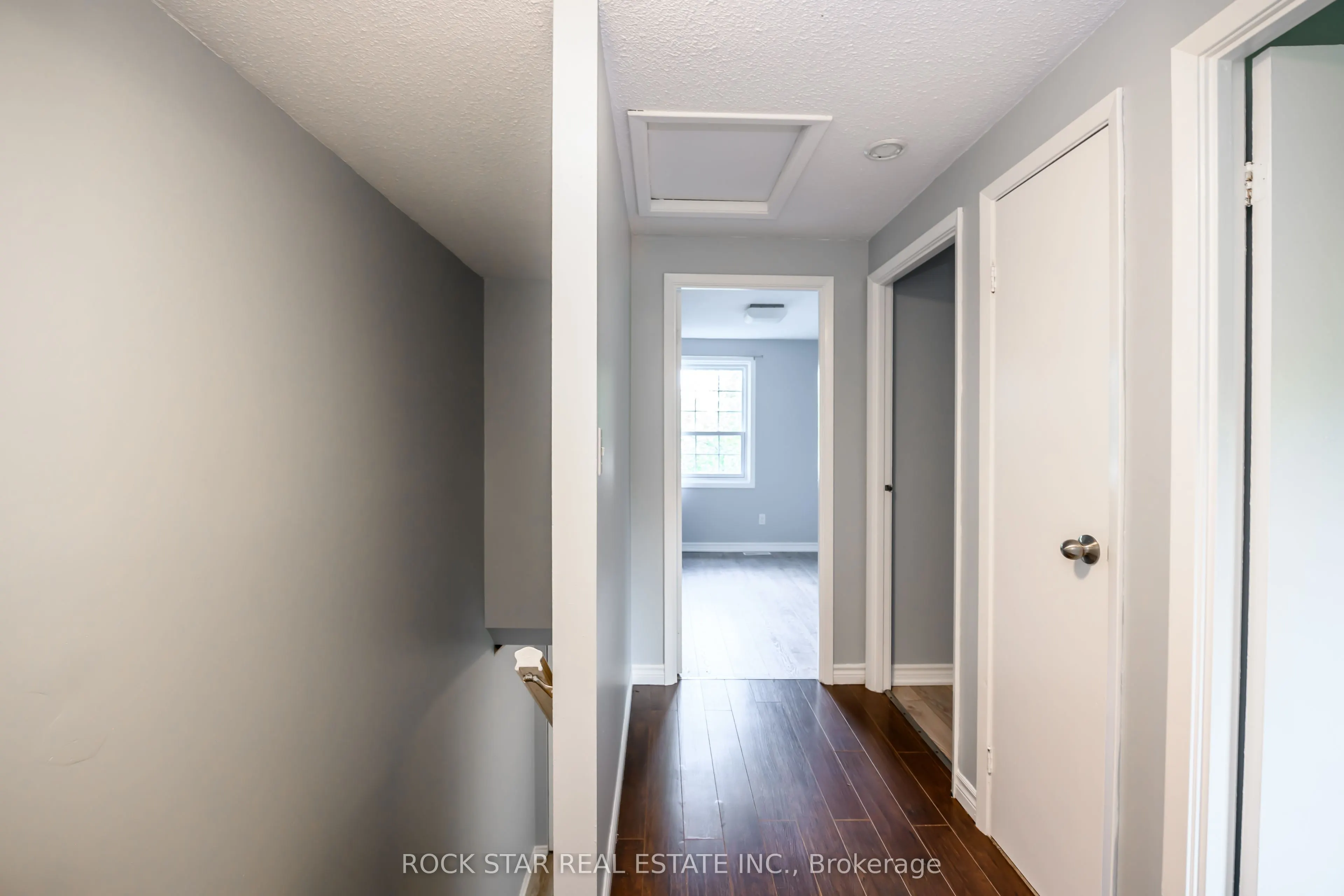 42 Oakmeadow Place