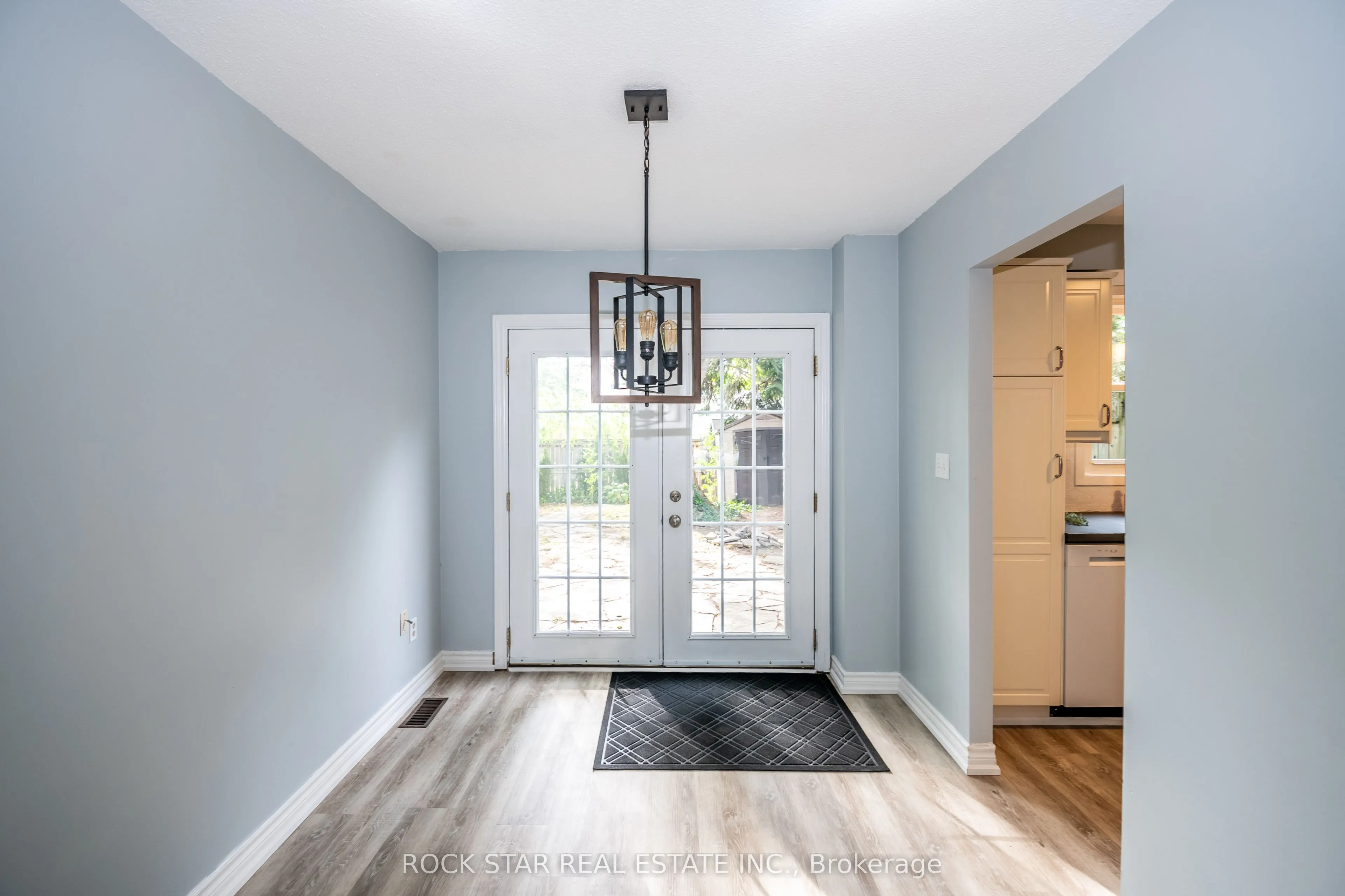 42 Oakmeadow Place