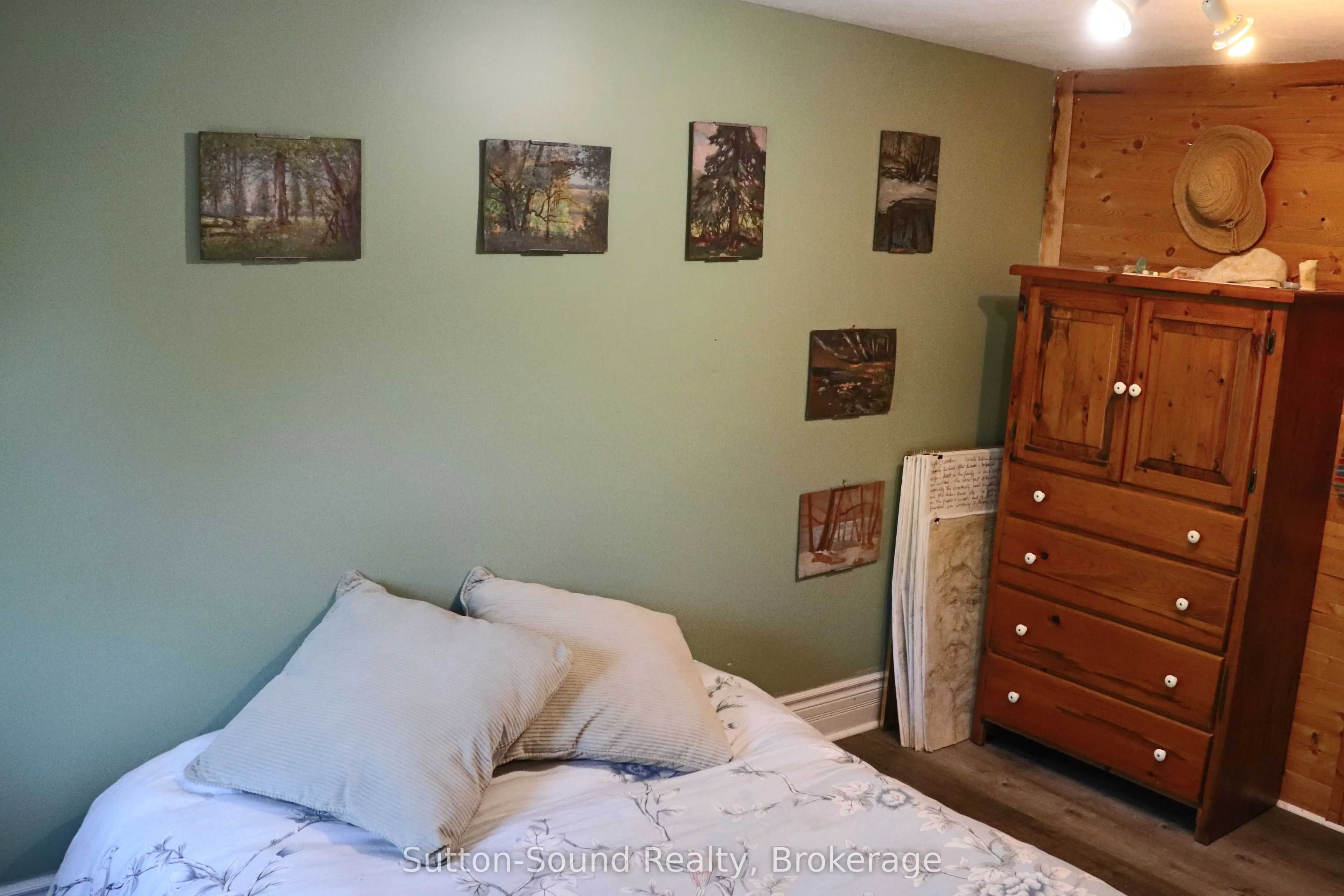 250 5th Street E