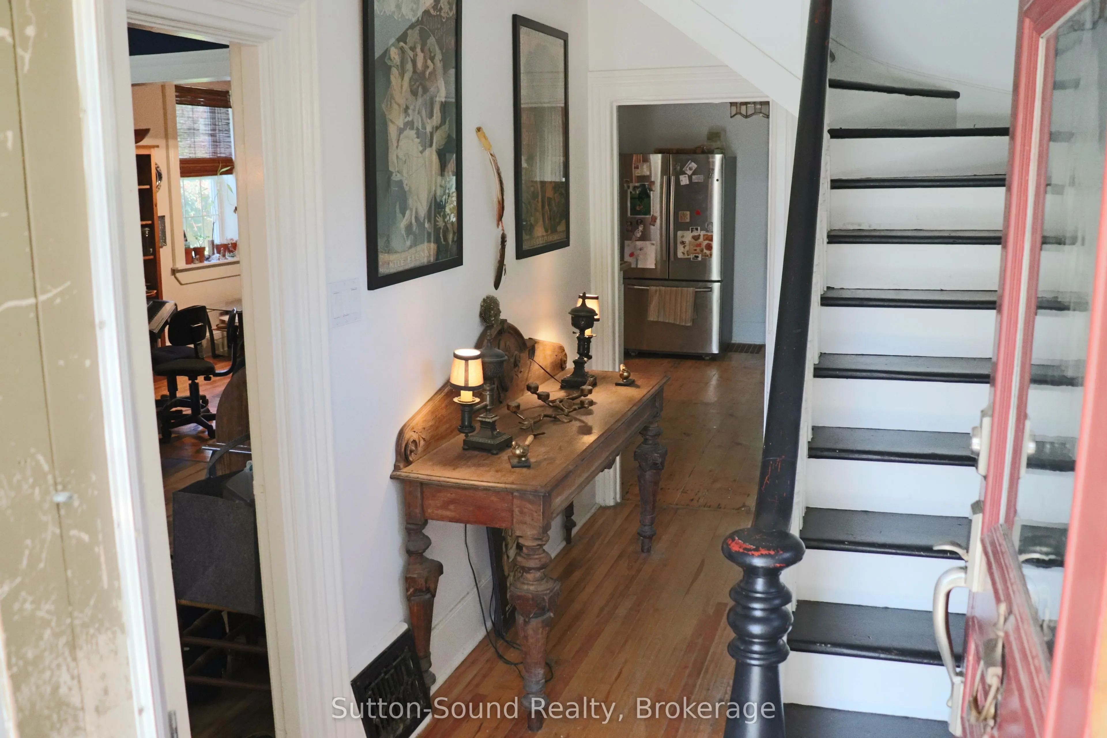 250 5th Street E