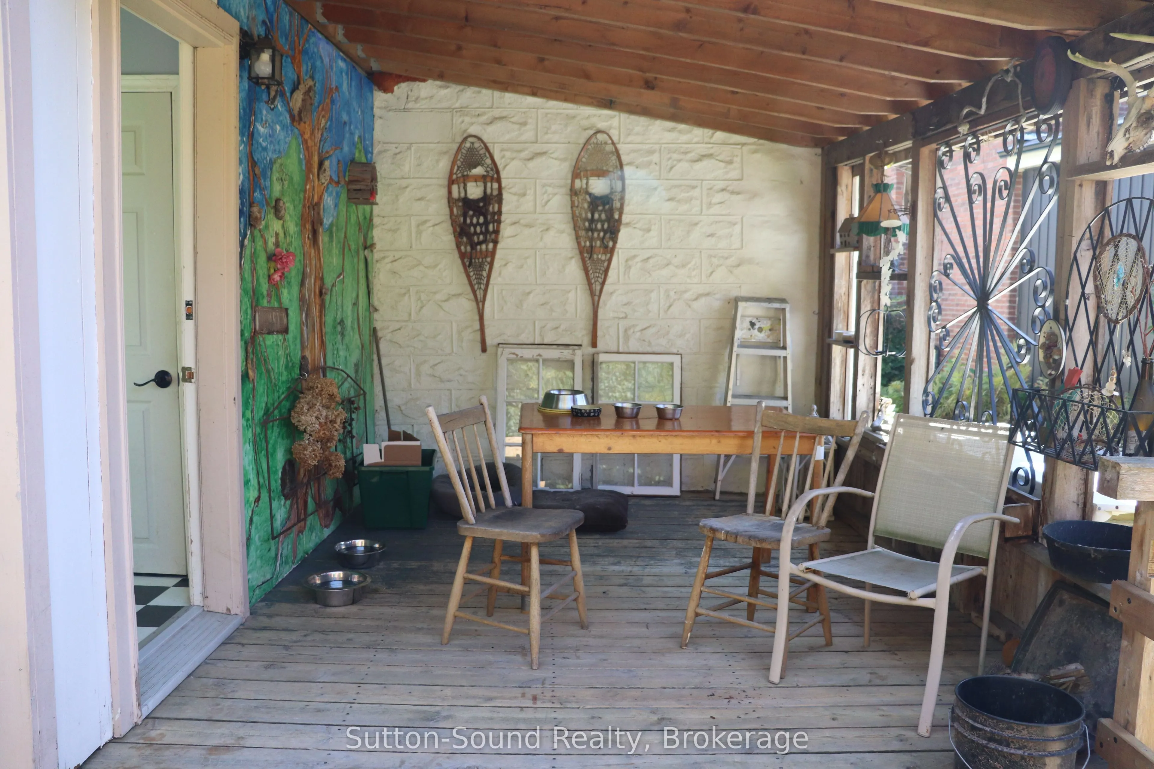 250 5th Street E