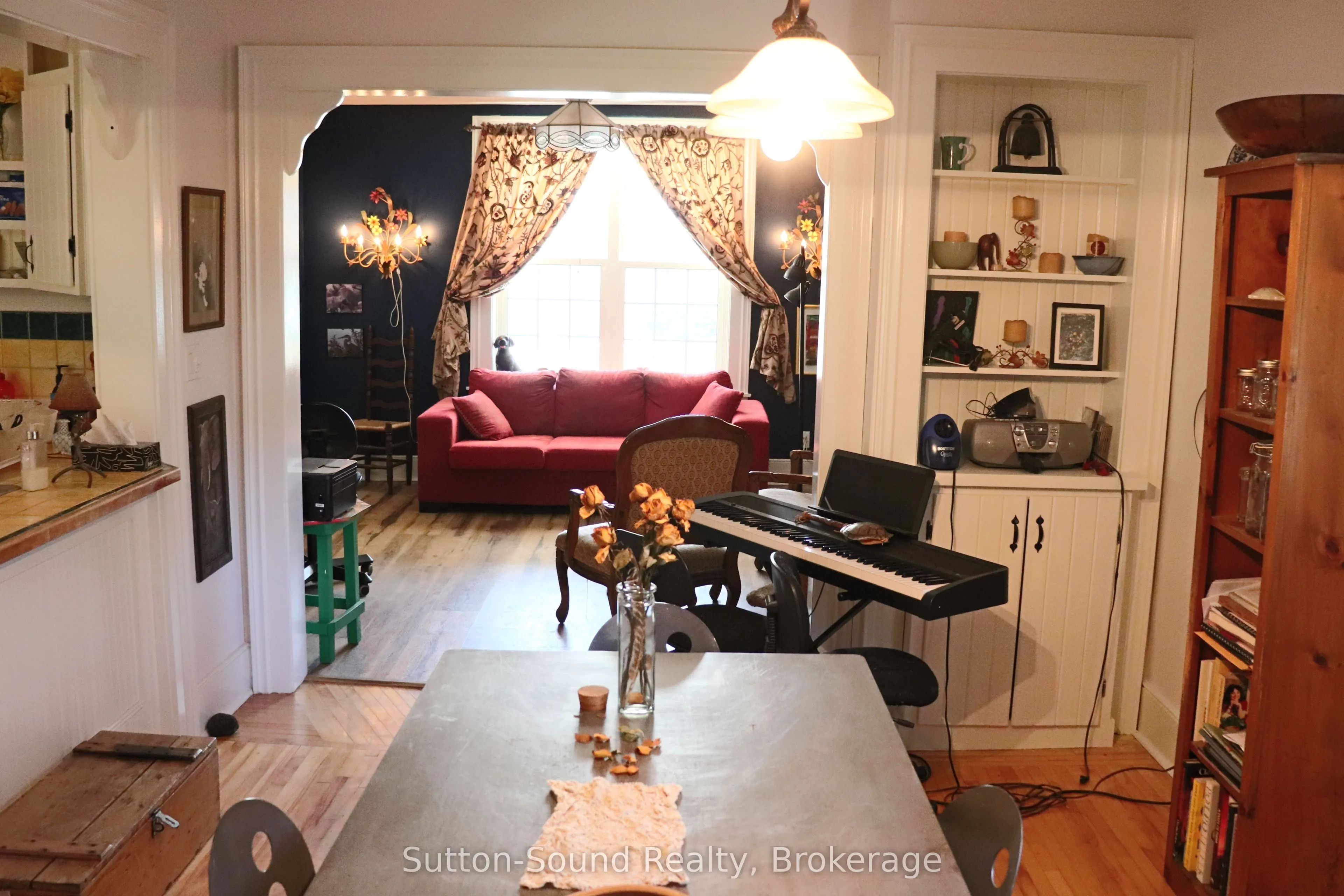 250 5th Street E