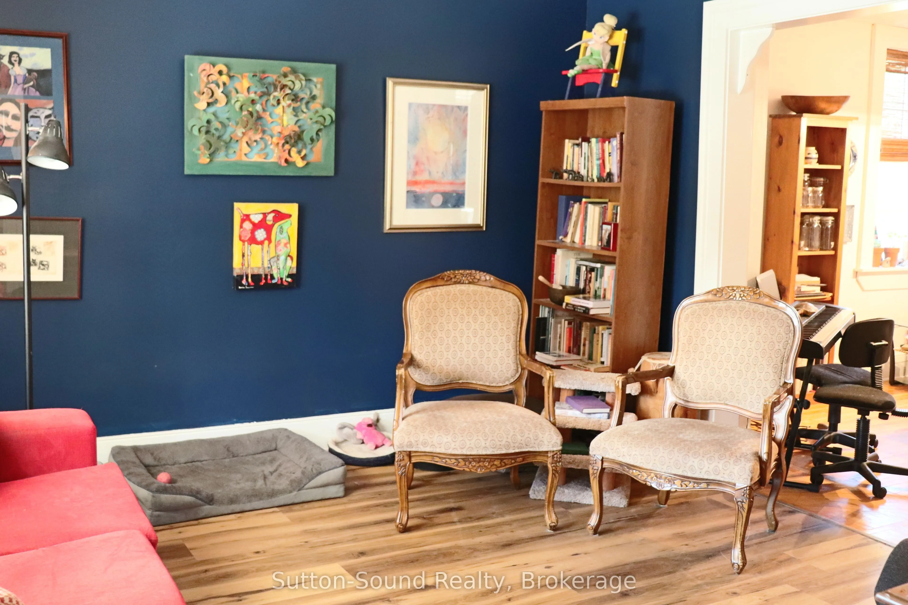 250 5th Street E