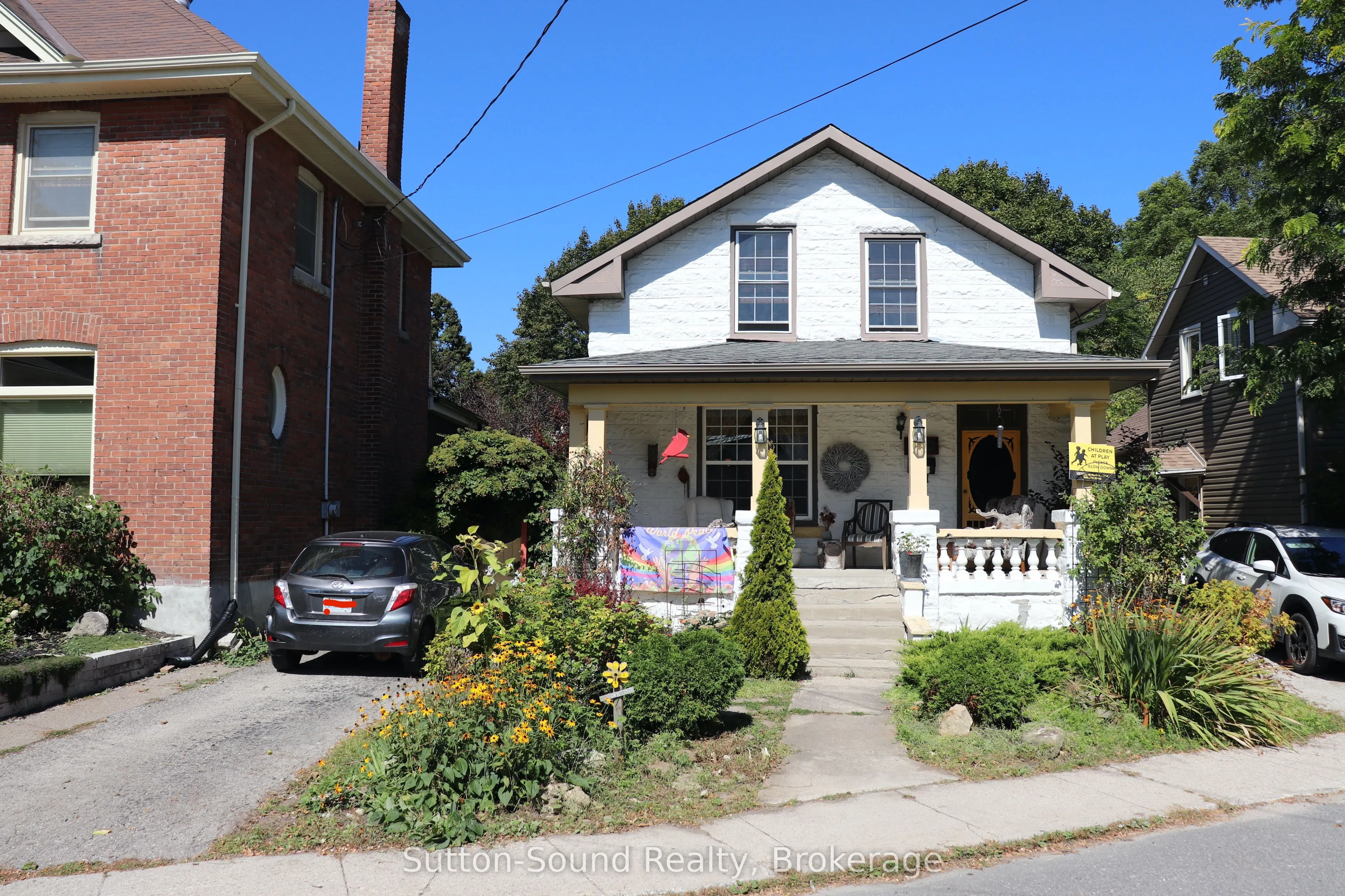 250 5th Street E