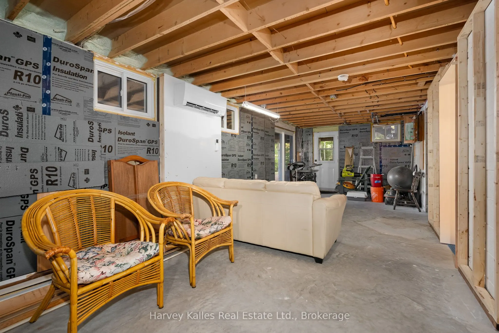 1003 Hollow Road