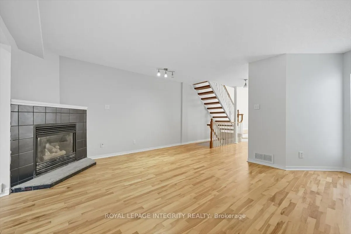 2949 Richmond Road, #4