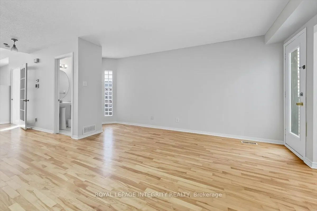 2949 Richmond Road, #4
