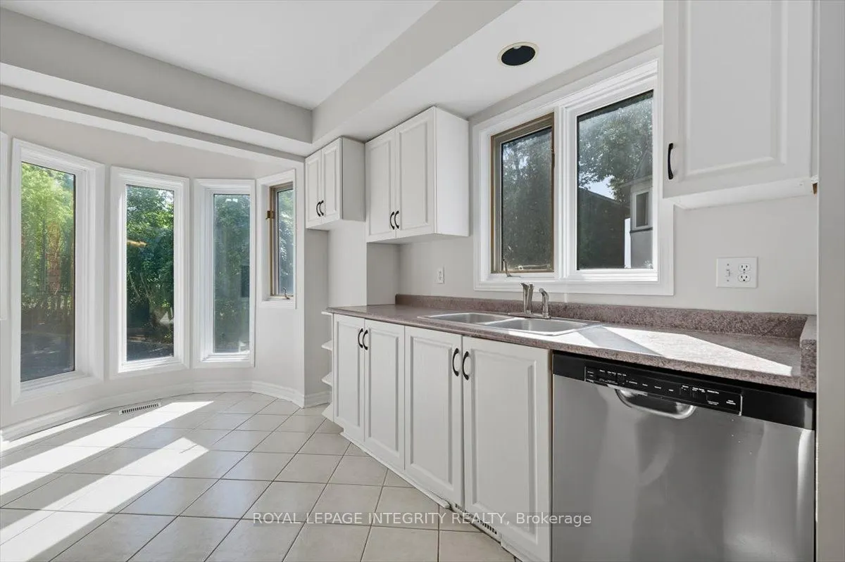 2949 Richmond Road, #4