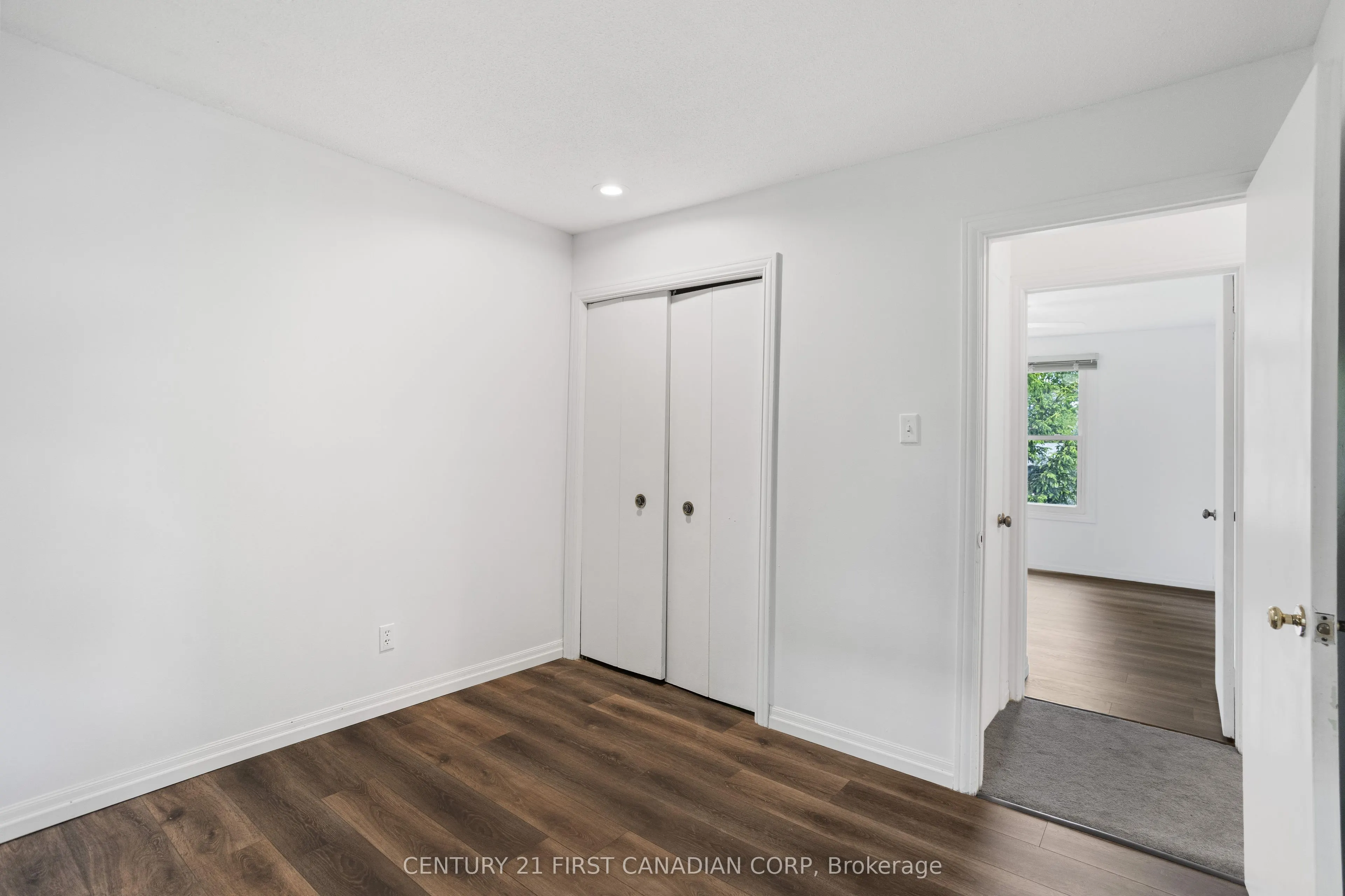 24 Bartlett Crescent