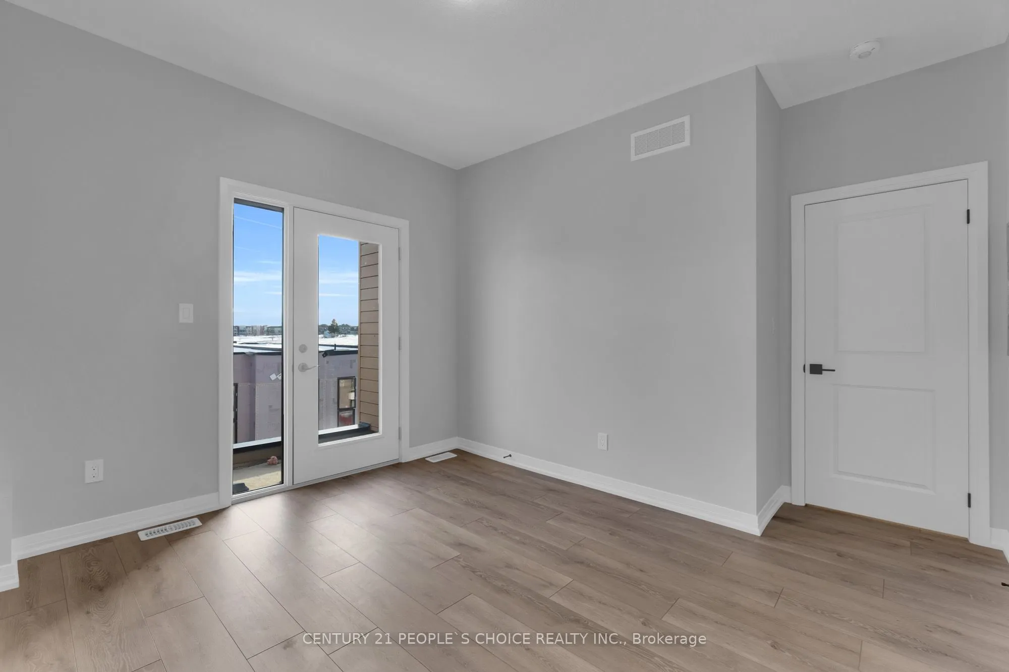 261 Woodbine Avenue, #76
