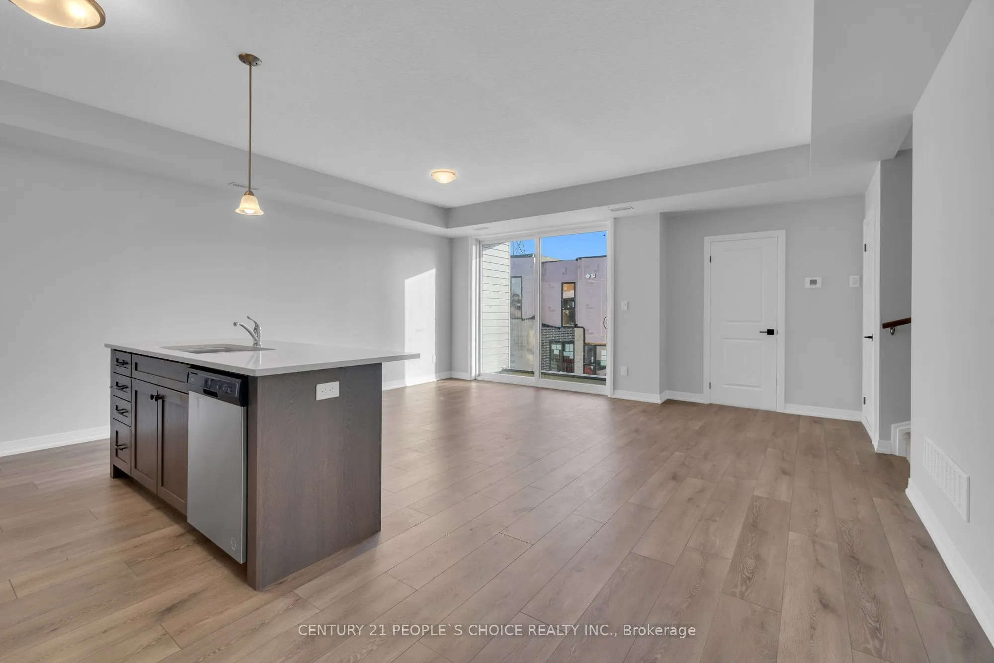 261 Woodbine Avenue, #76