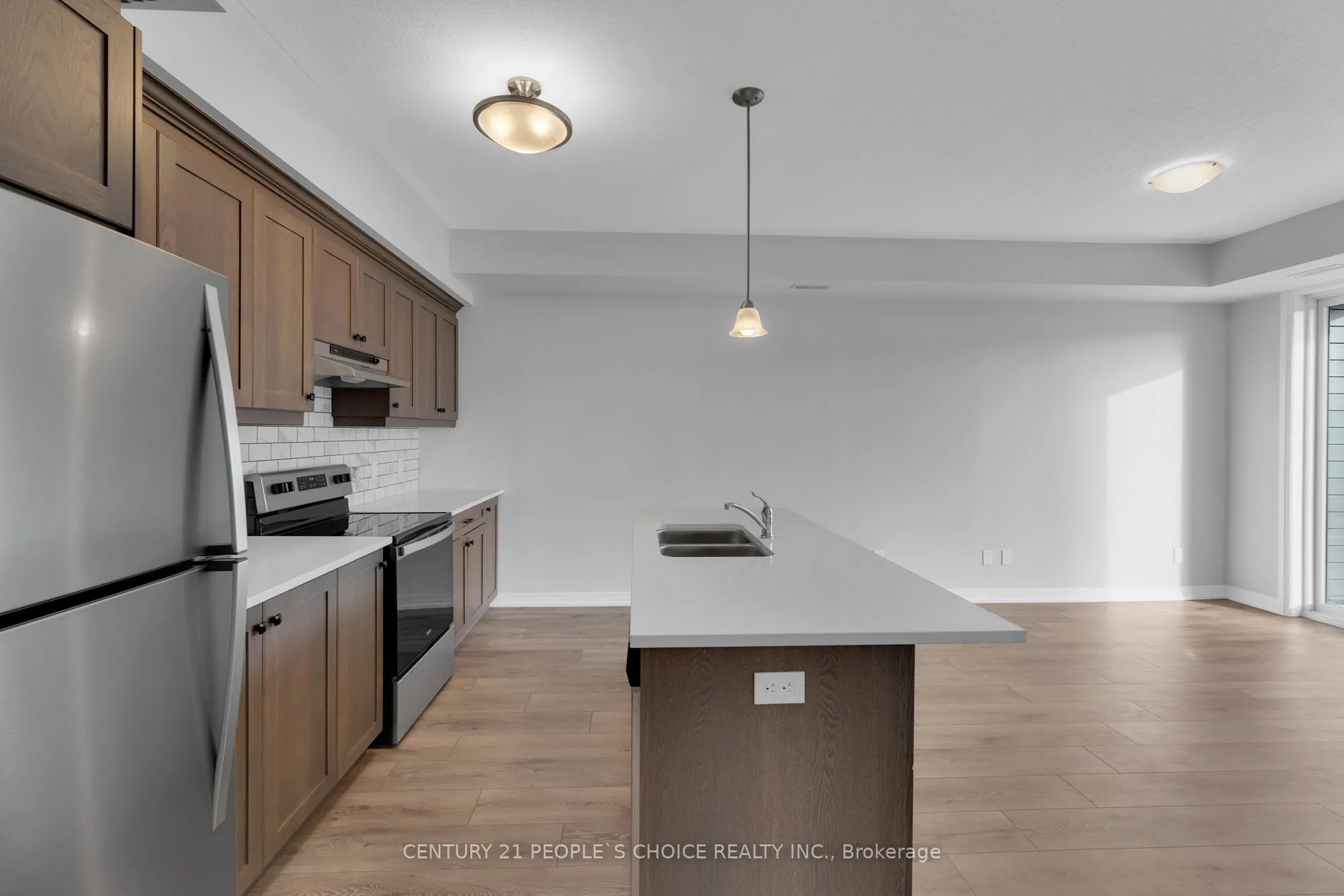261 Woodbine Avenue, #76