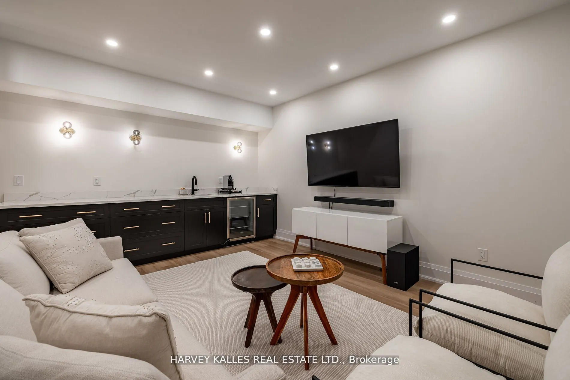 121 Fiddlers Green Road, #1