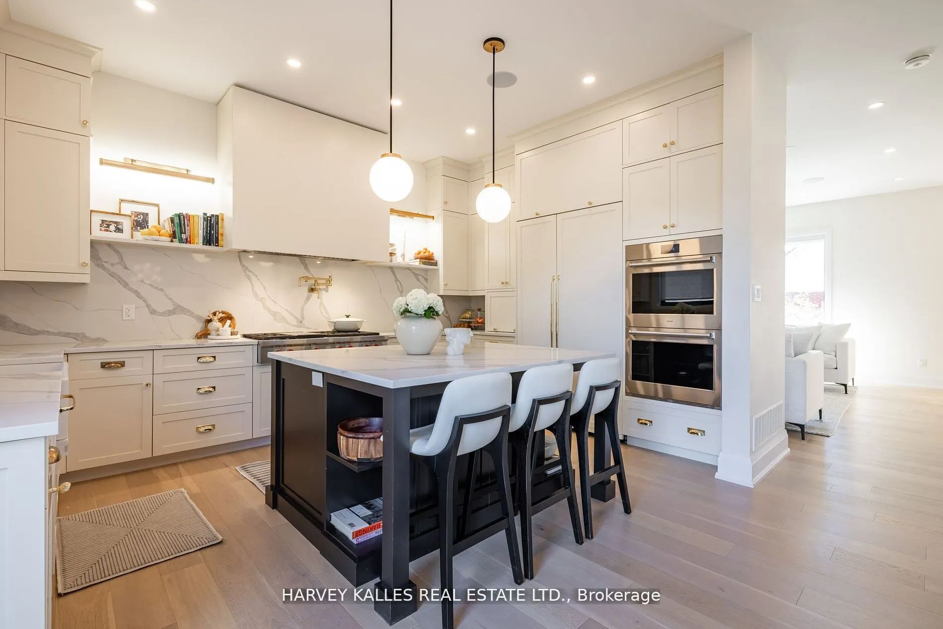 121 Fiddlers Green Road, #1