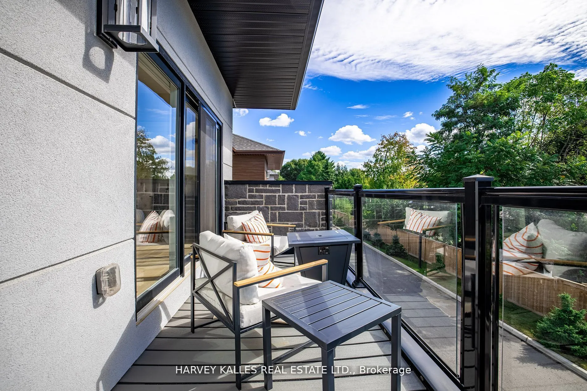 121 Fiddlers Green Road, #1