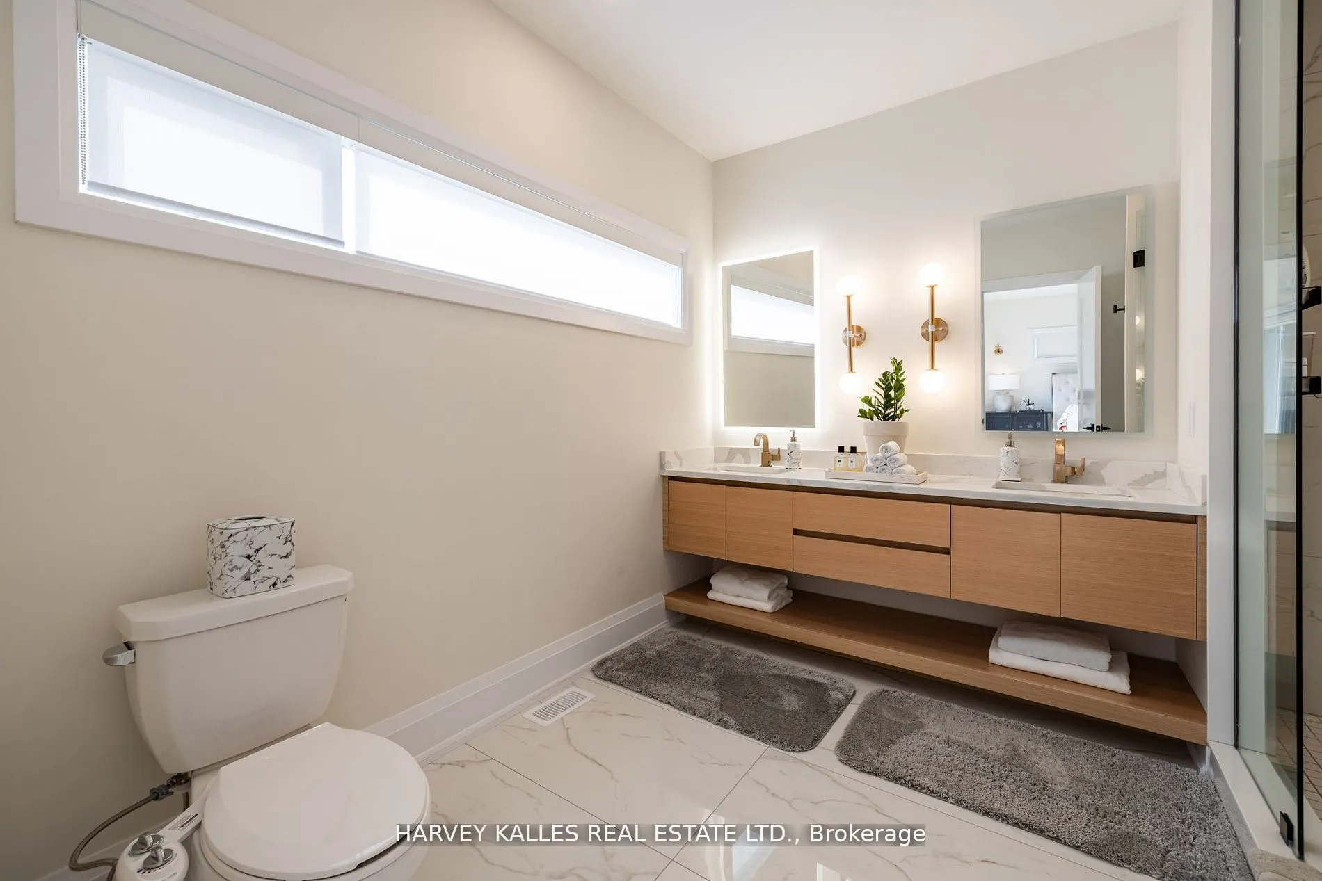 121 Fiddlers Green Road, #1
